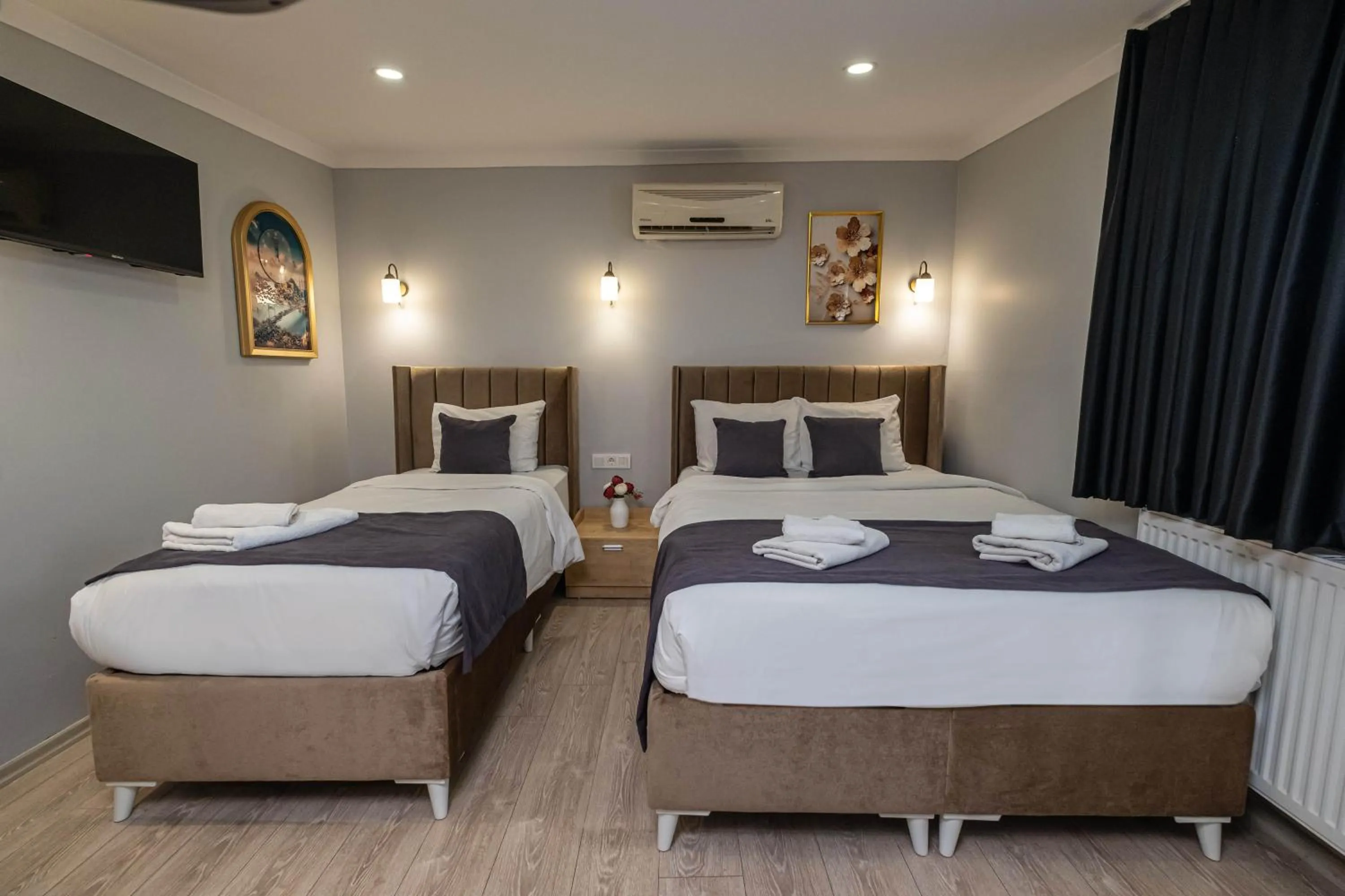 Bed in Family Istanbul Hotel