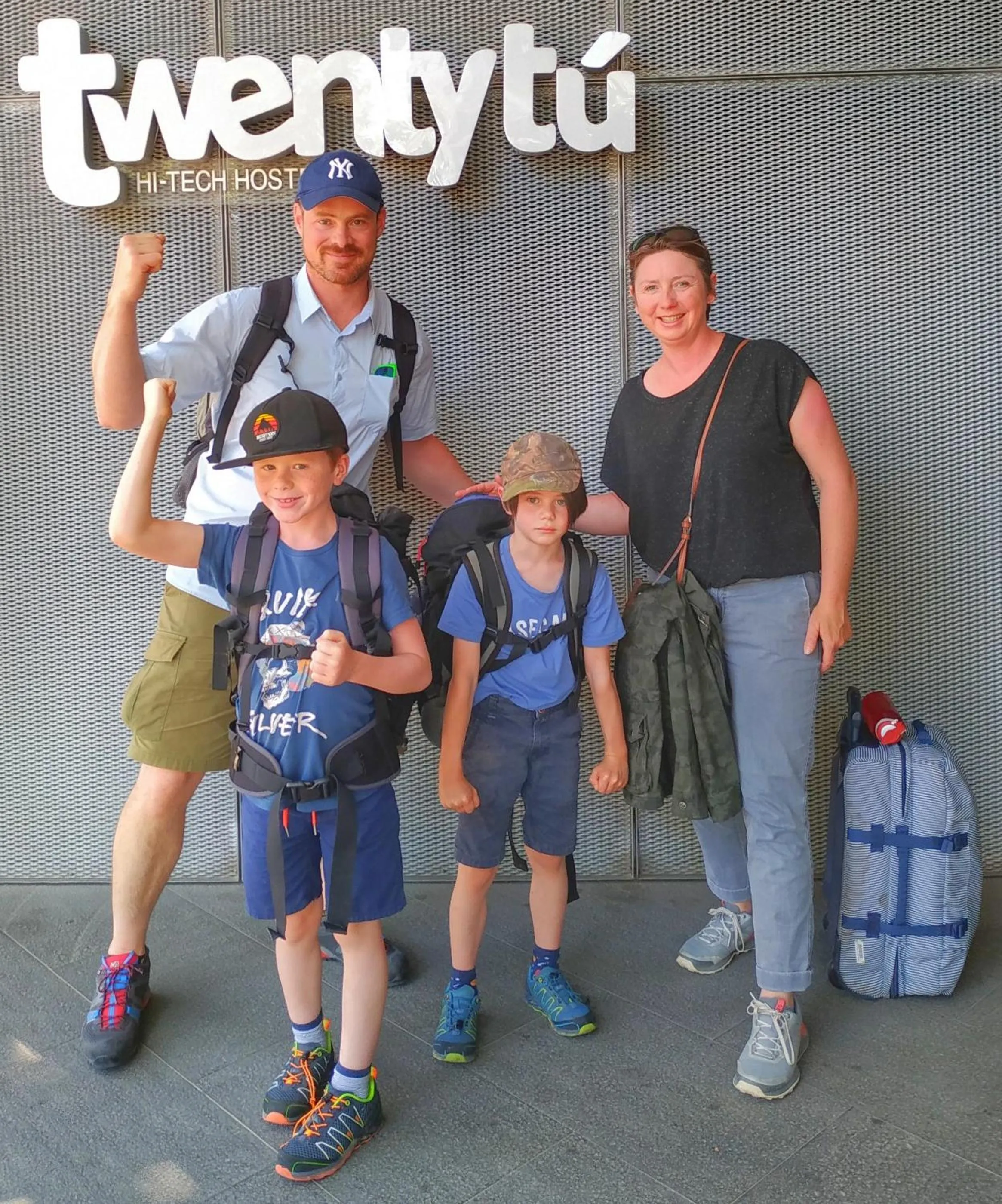 Lobby or reception in Twentytu Hostel Barcelona