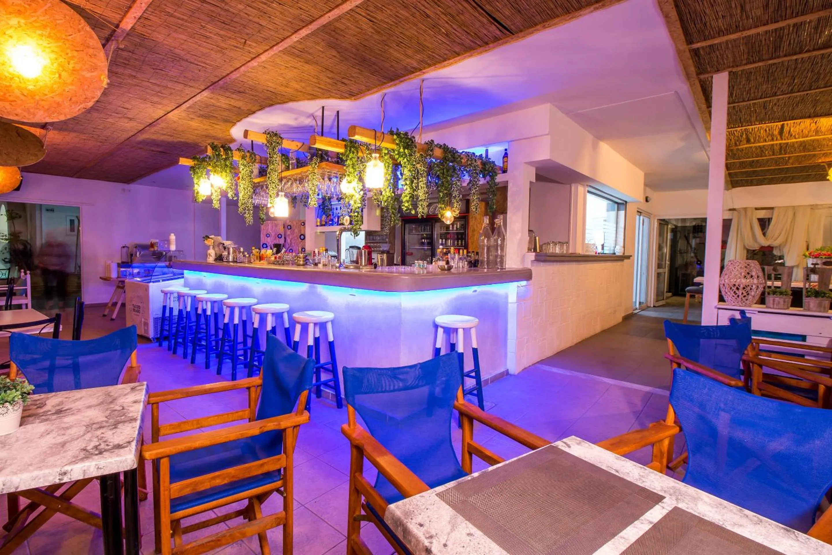 Lounge or bar in Tinas Plus Hotel