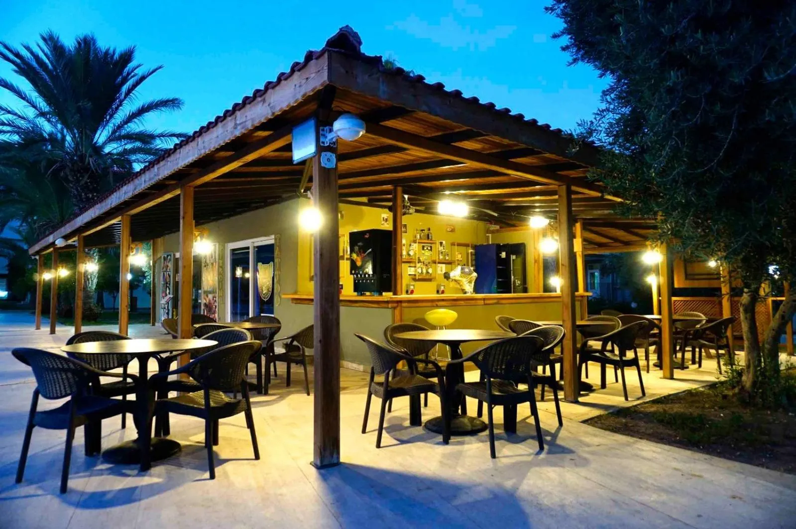 Restaurant/places to eat in Sunlight Garden Hotel