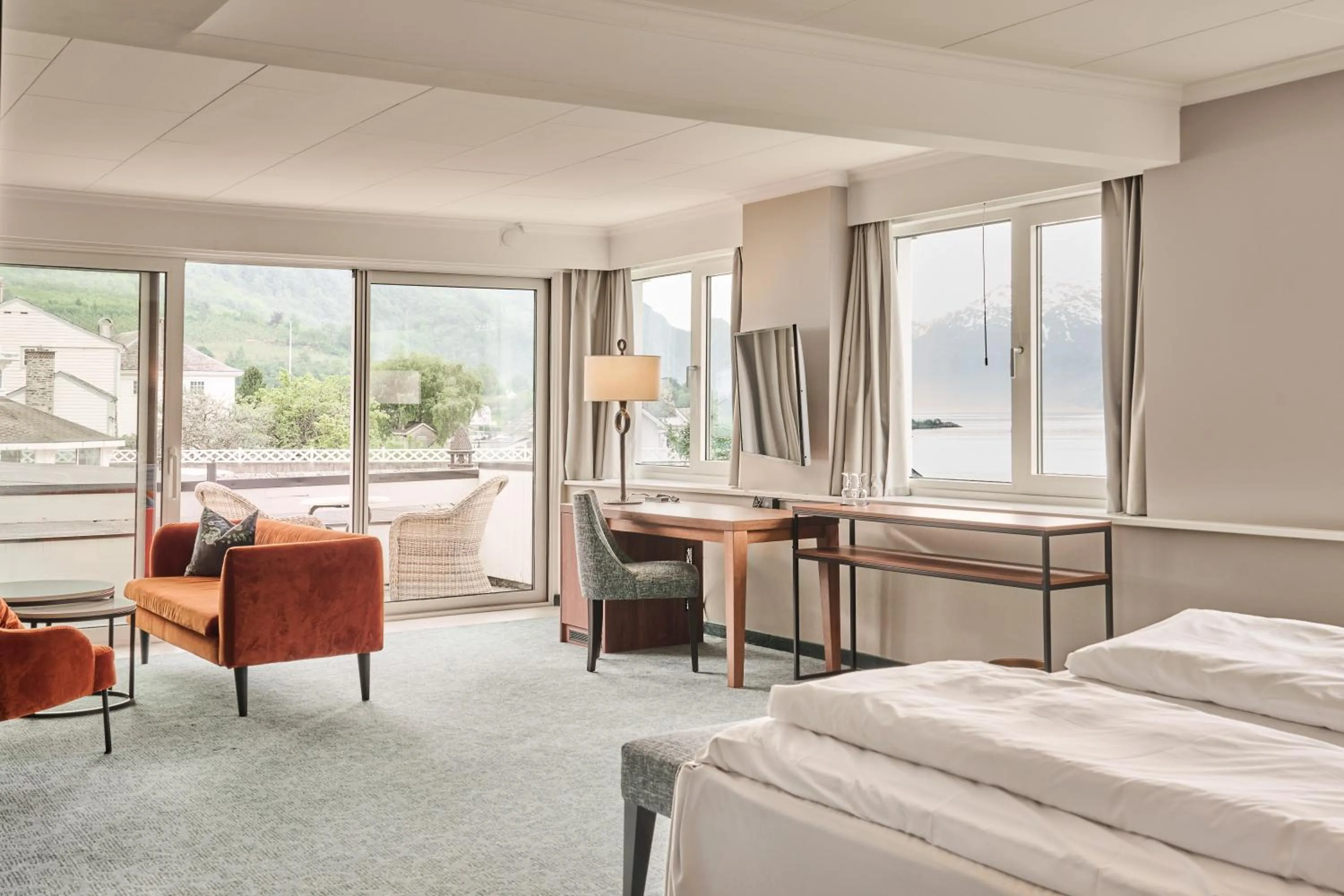 Photo of the whole room, Bed in Hotel Ullensvang