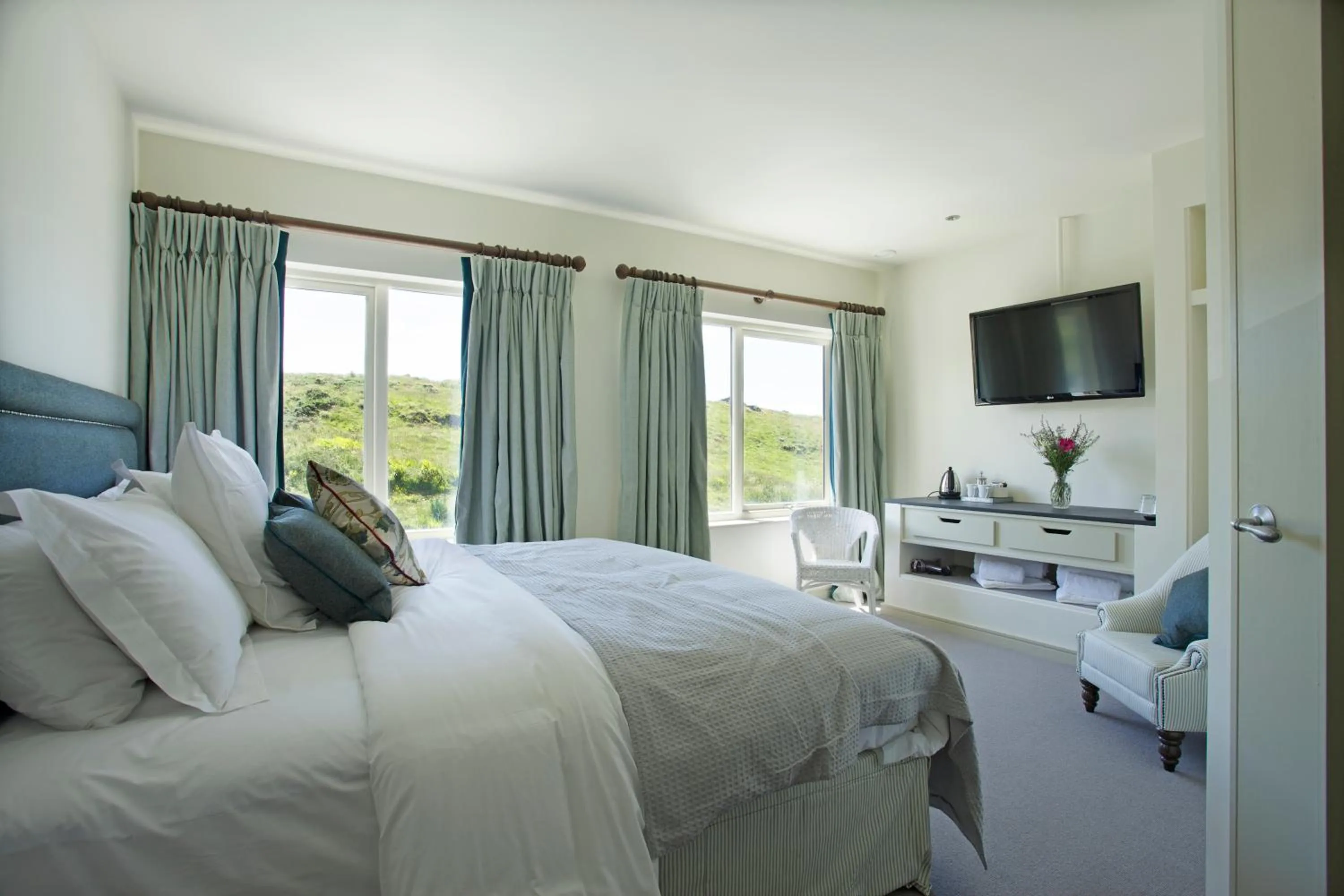Bedroom, Bed in The Lewinnick Lodge