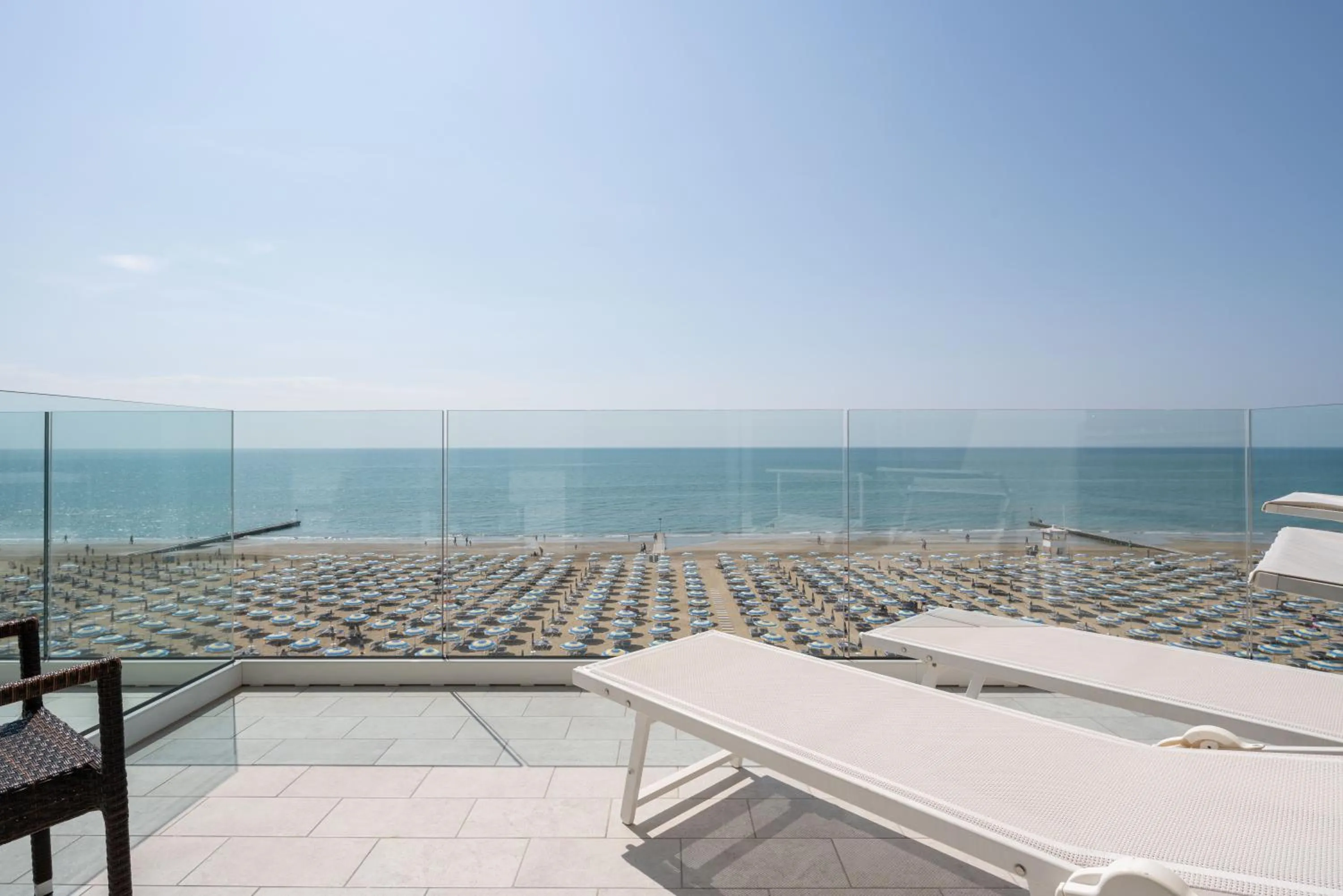 Sea view in Hotel Boston 3 Stelle Superior Frontemare