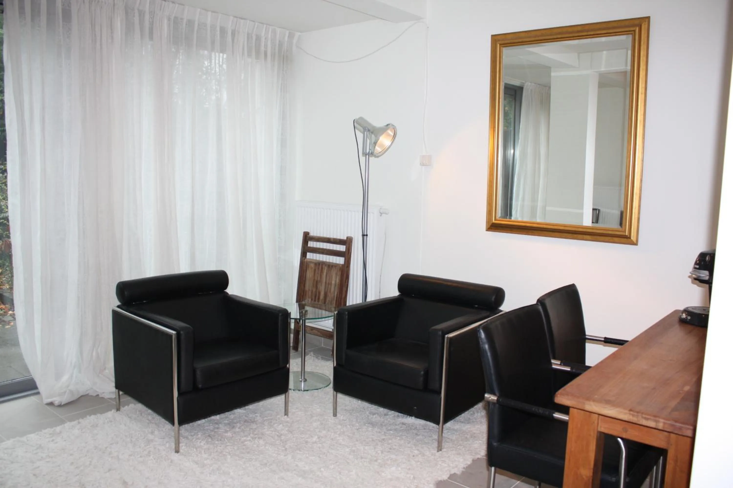 Seating area in At number 6