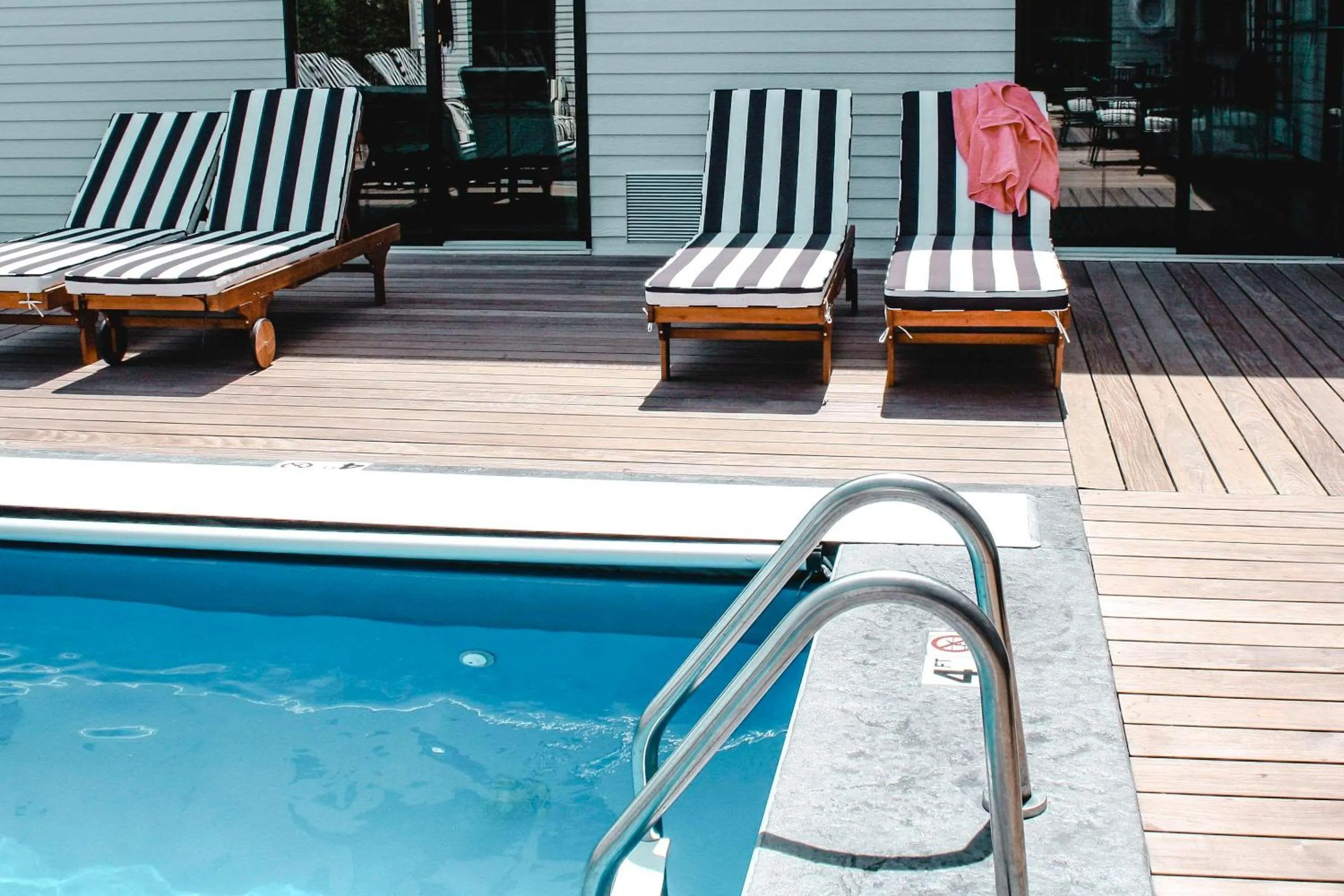 Swimming pool in The Inn Hotel, Ascend Hotel Collection
