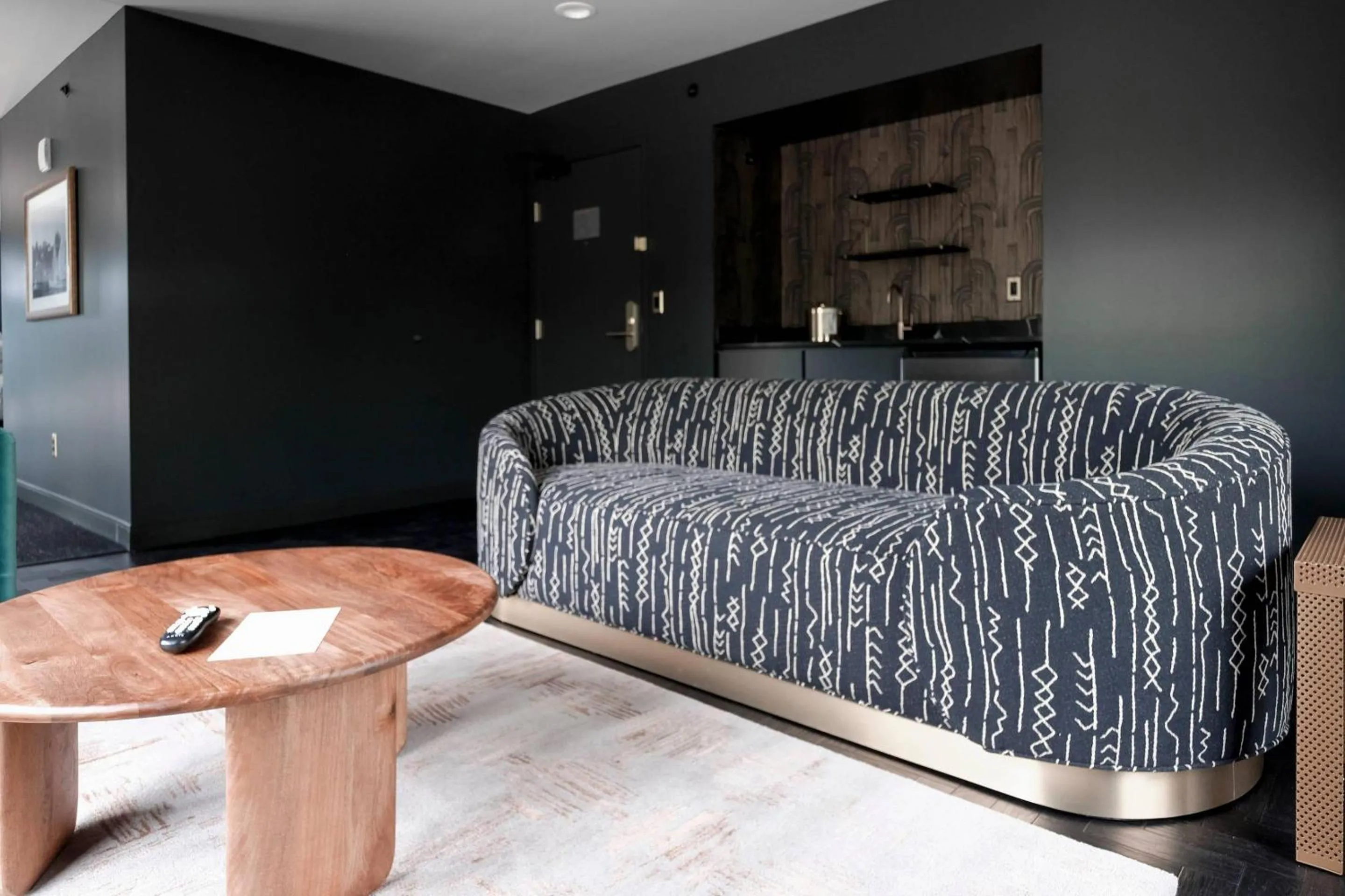 Bedroom in The Inn Hotel Lake Okoboji, an Ascend Collection Hotel