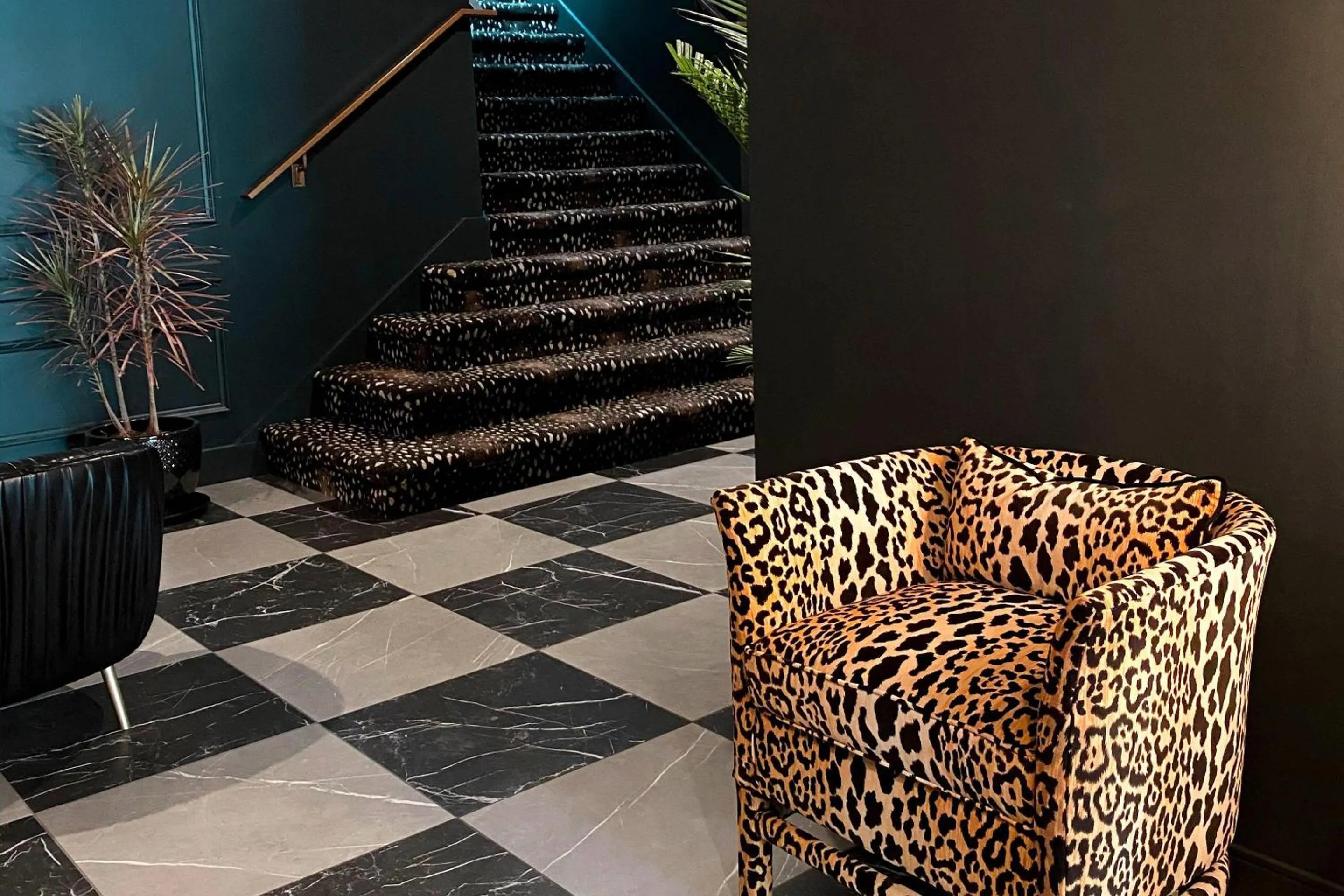 Lobby or reception in The Inn Hotel Lake Okoboji, an Ascend Collection Hotel