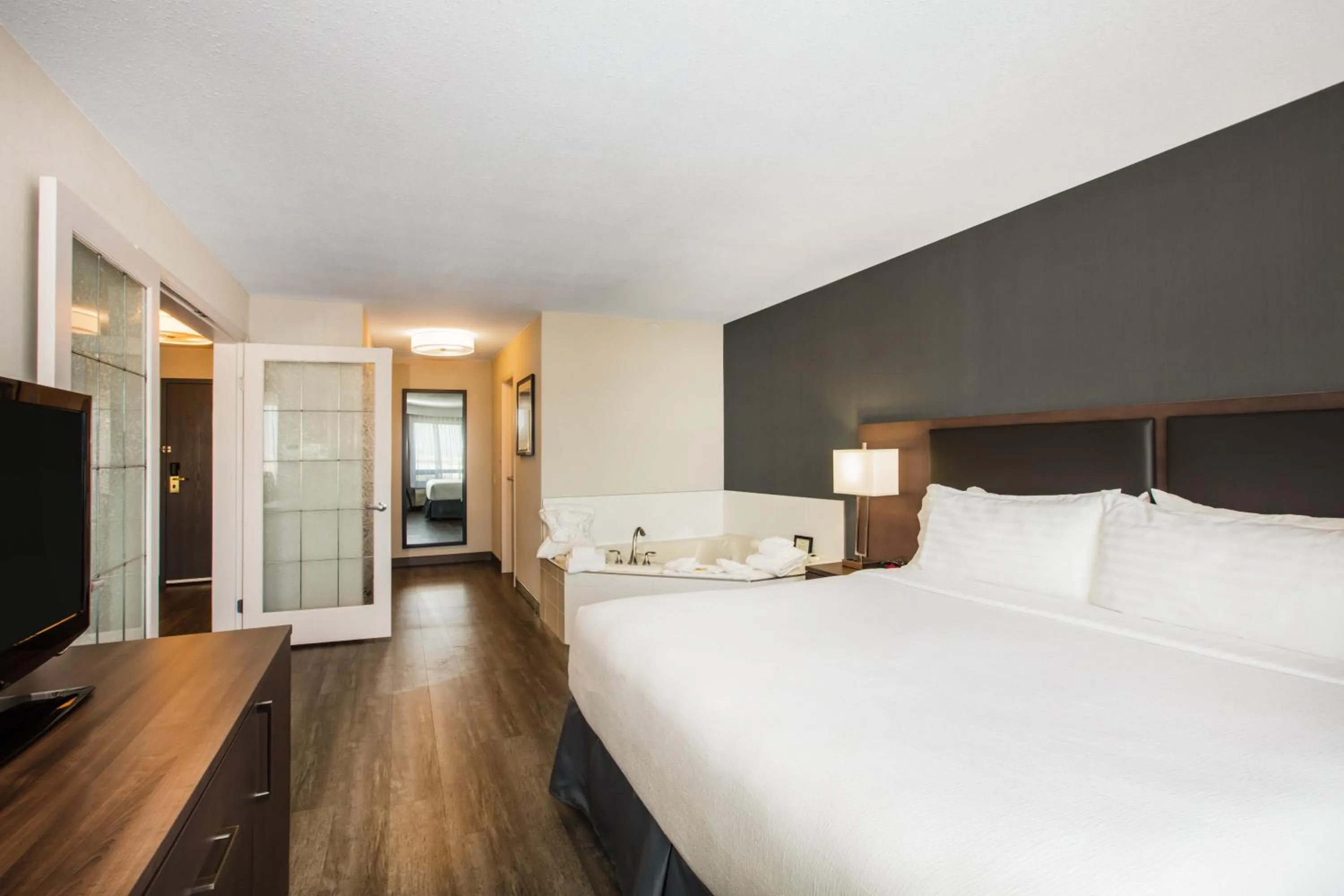 Photo of the whole room, Bed in Holiday Inn & Suites Grande Prairie by IHG