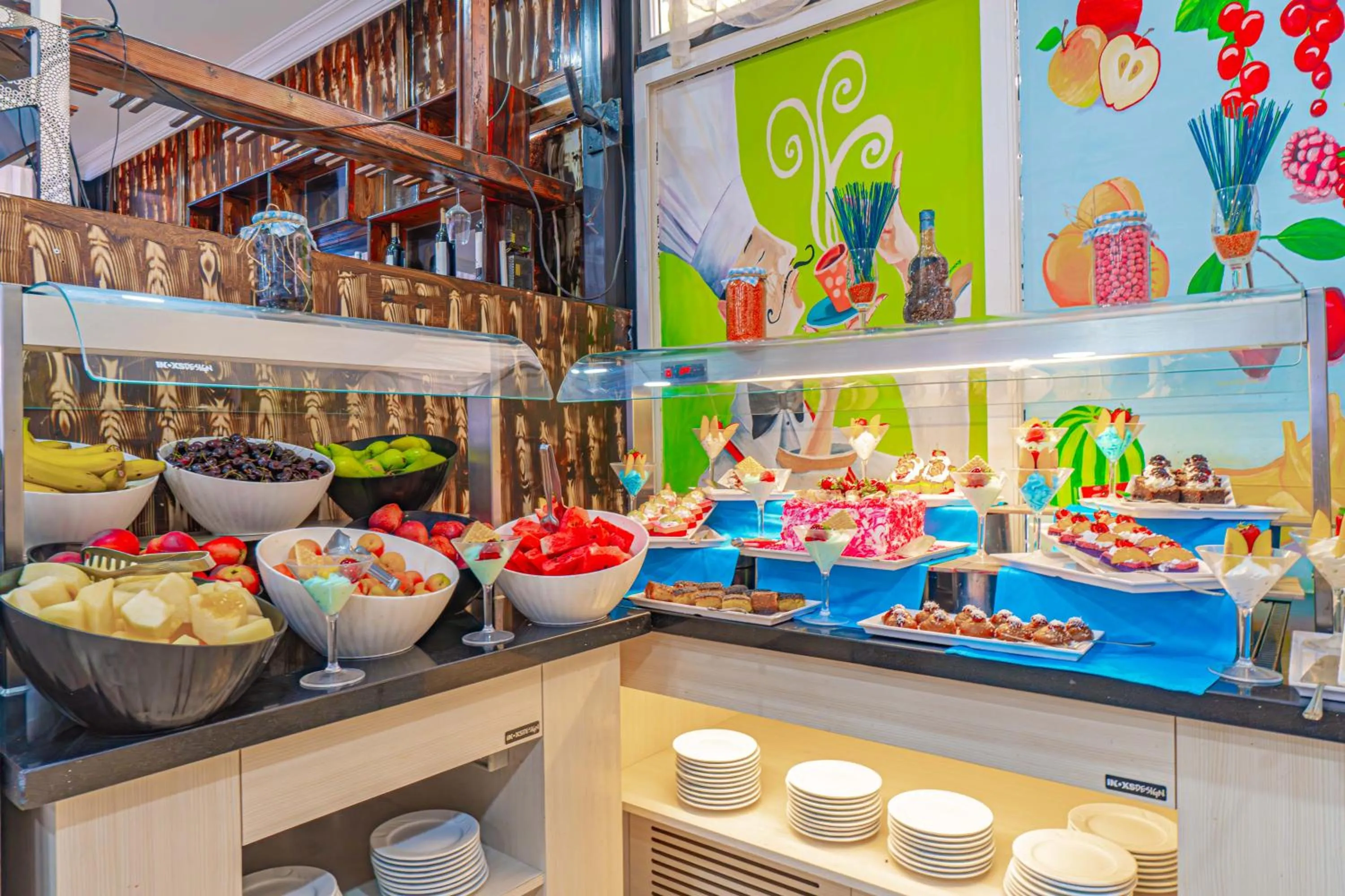 Food and drinks in Sayanora Hotel - All Inclusive