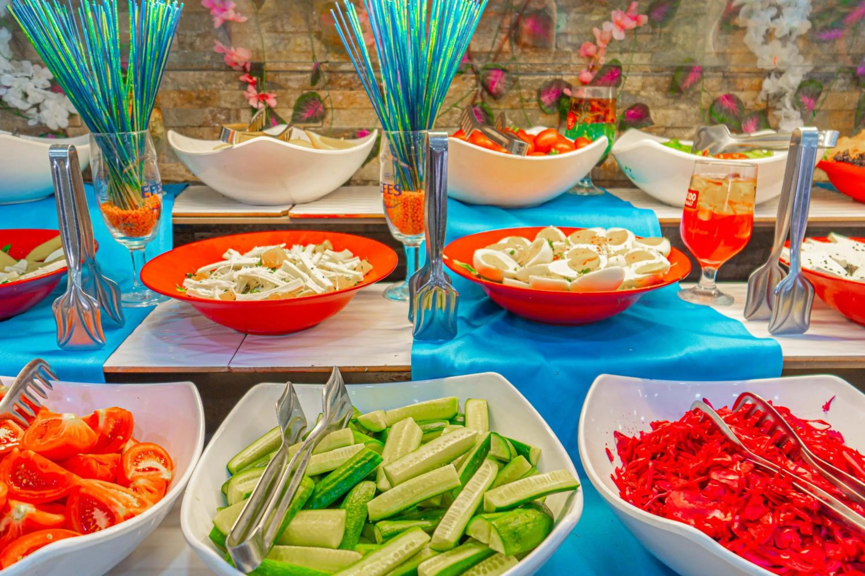 Food and drinks in Sayanora Hotel - All Inclusive