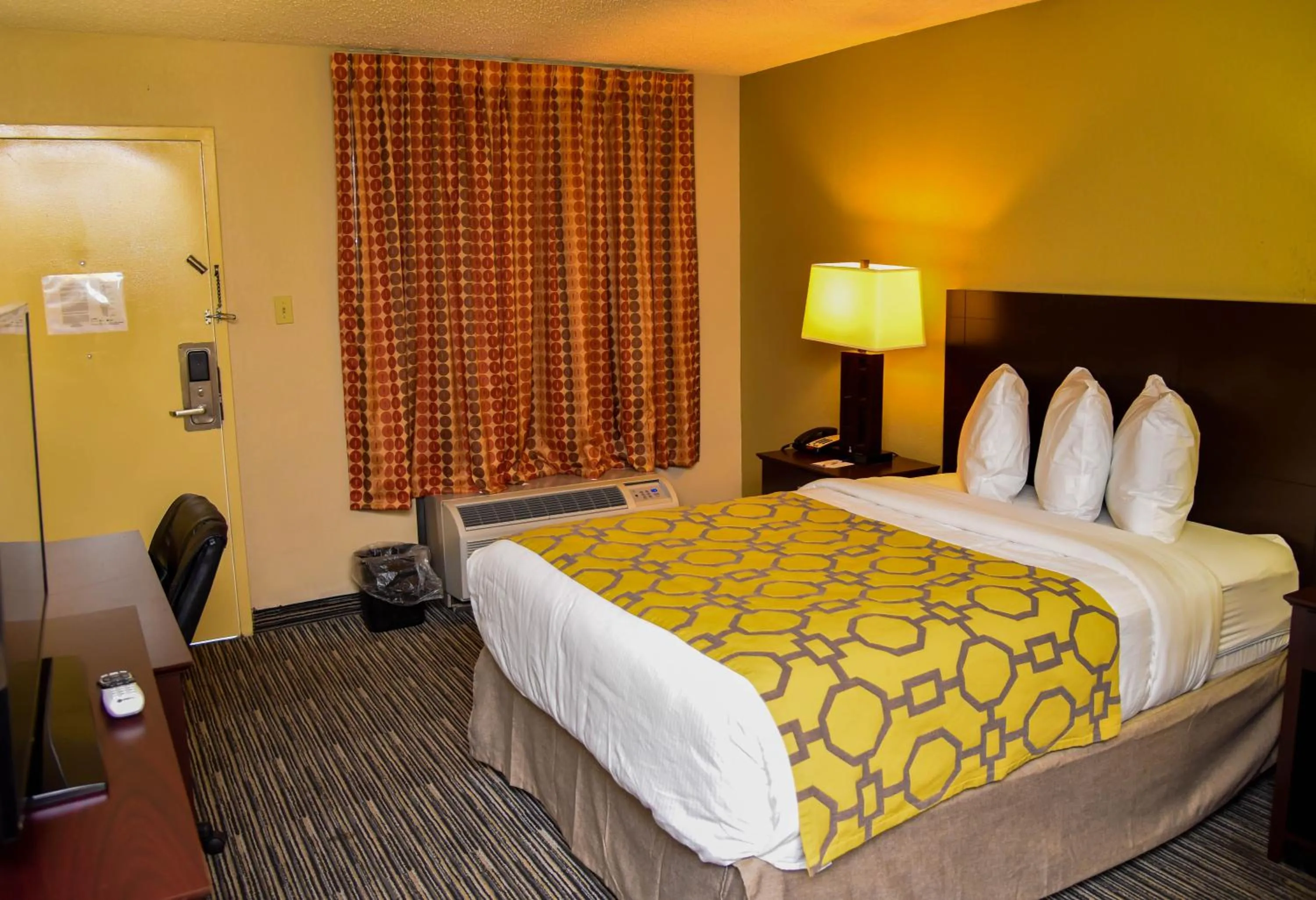 Bed in Baymont by Wyndham Columbus GA