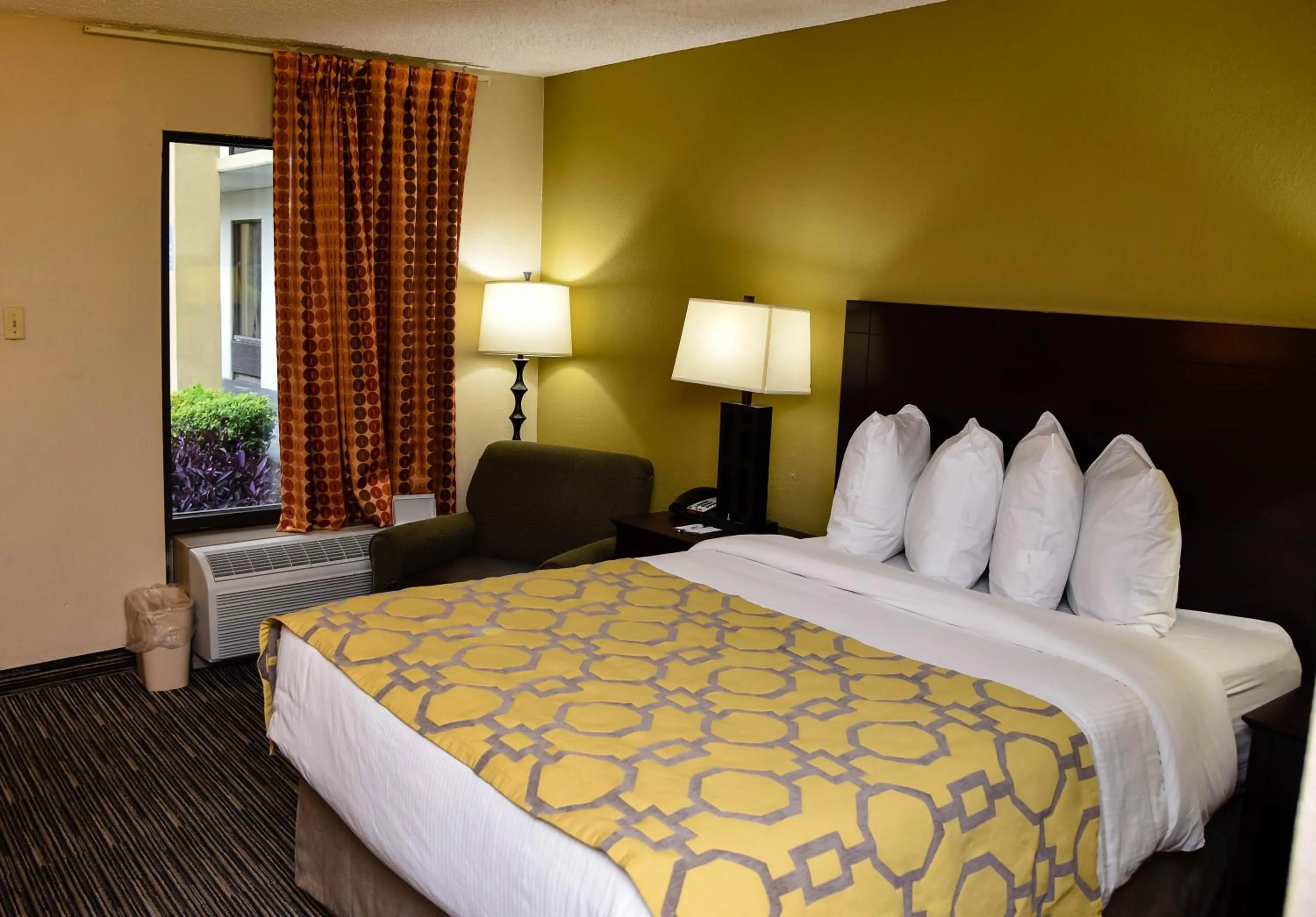 Bedroom, Bed in Baymont by Wyndham Columbus GA