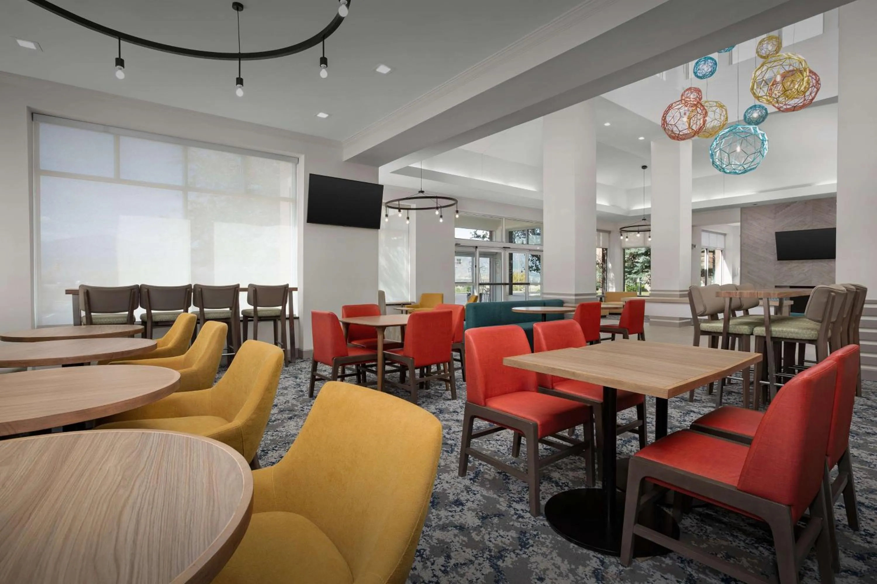 Restaurant/places to eat in Hilton Garden Inn Colorado Springs North