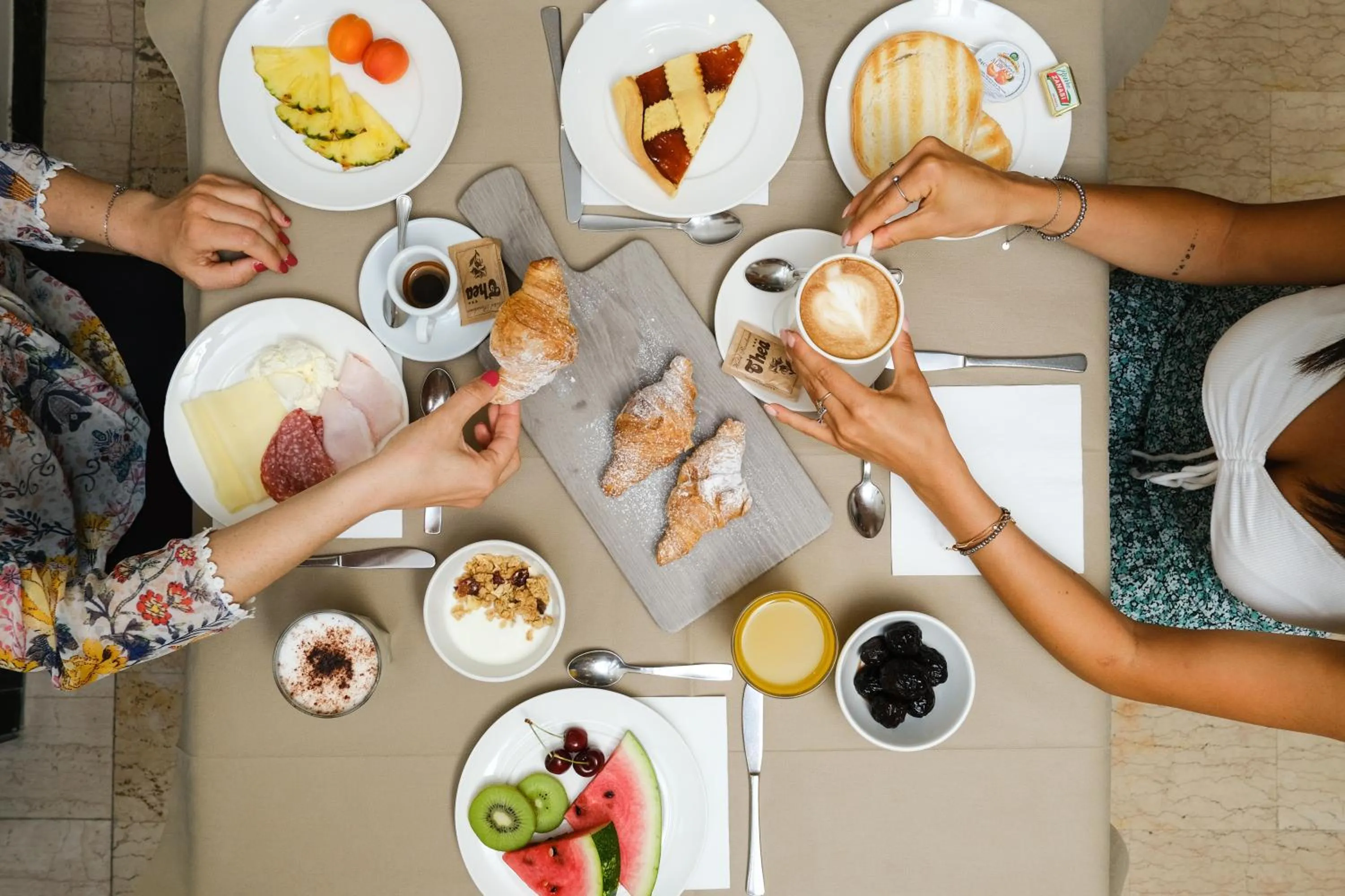 Coffee/tea facilities in Hotel Thea