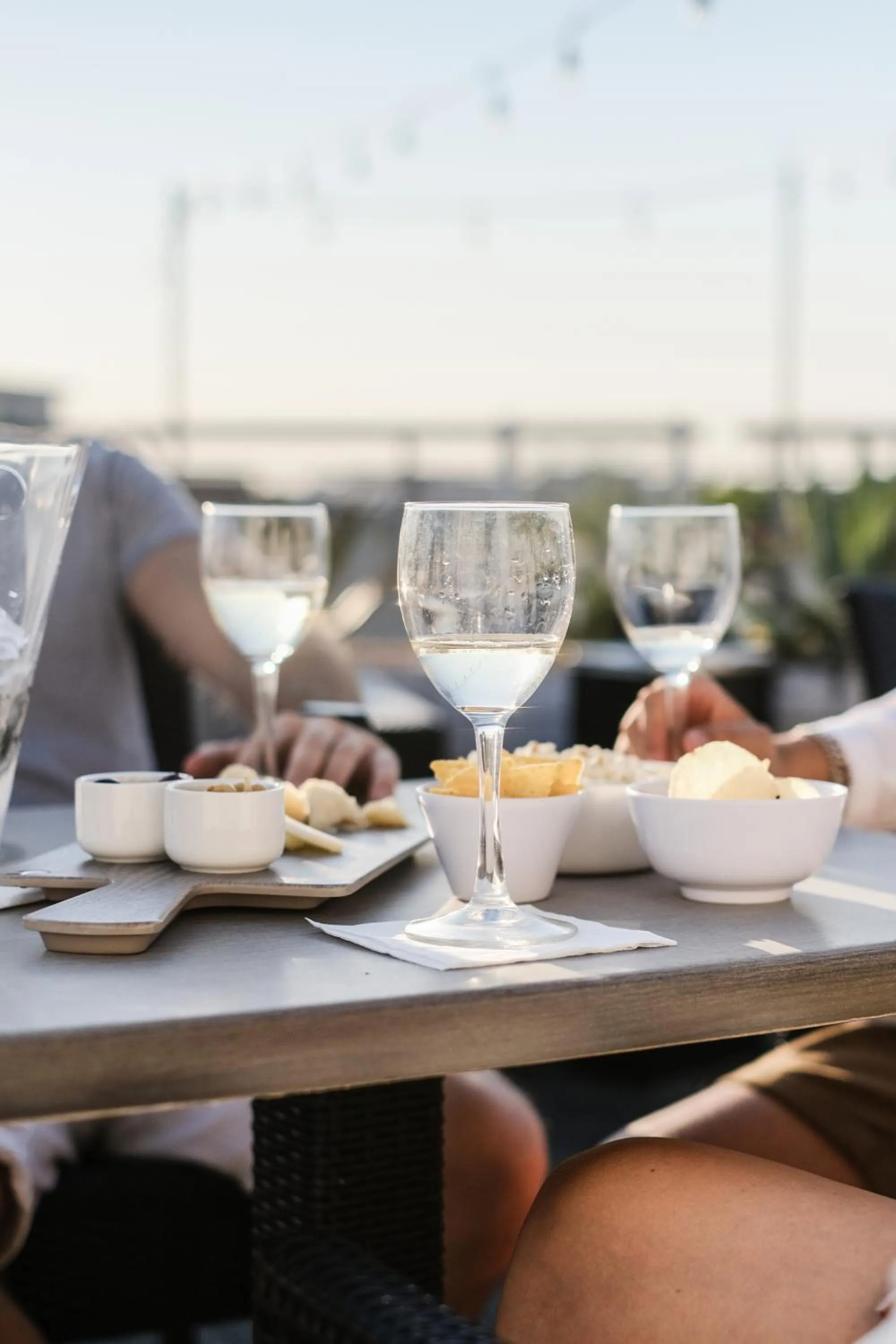 Summer in Hotel Thea