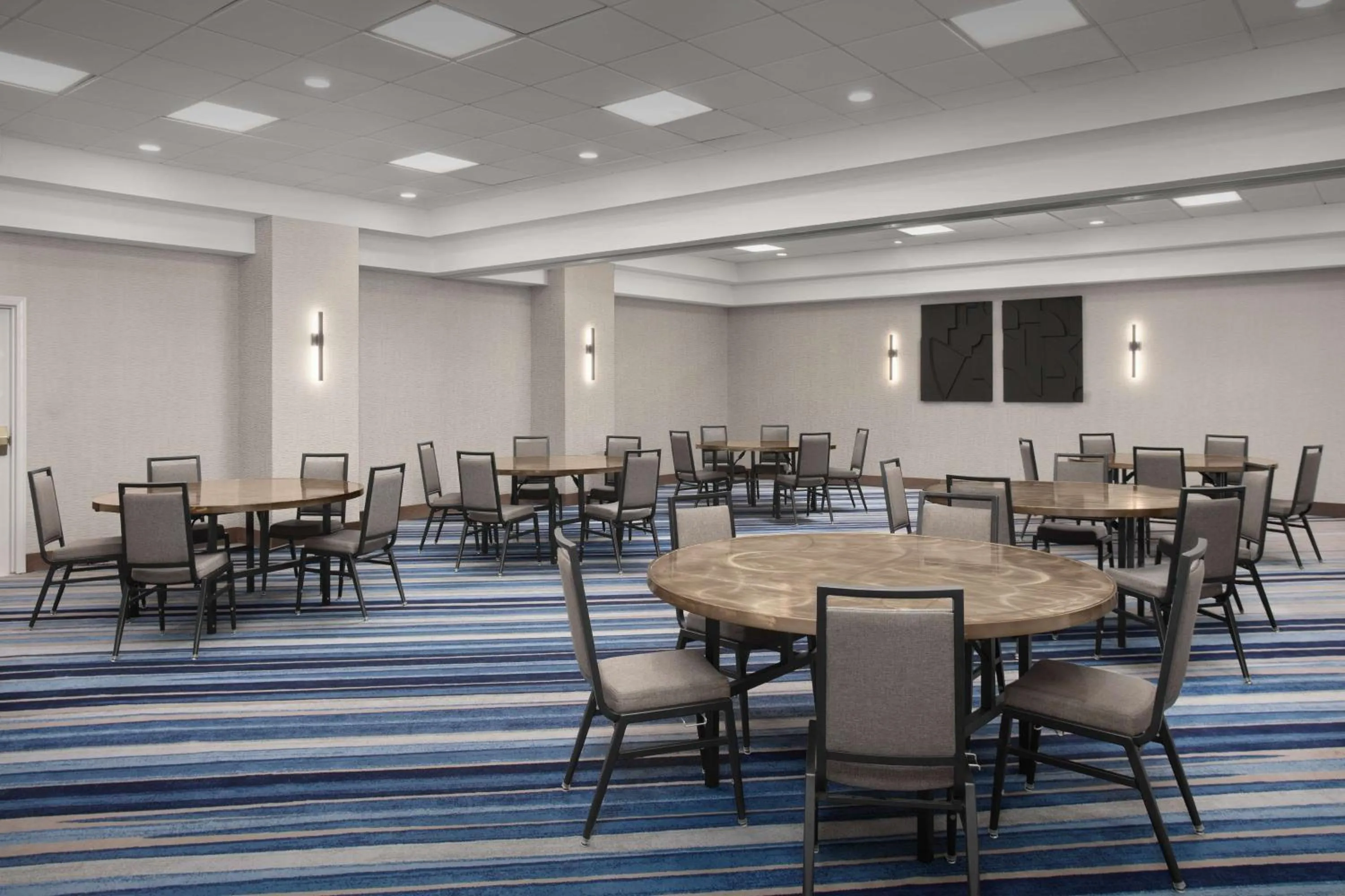 Meeting/conference room in Embassy Suites by Hilton Dallas Near the Galleria