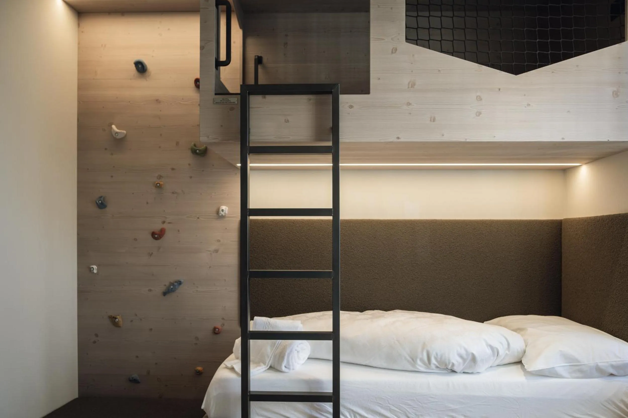 children, Bed in Haunold Homes