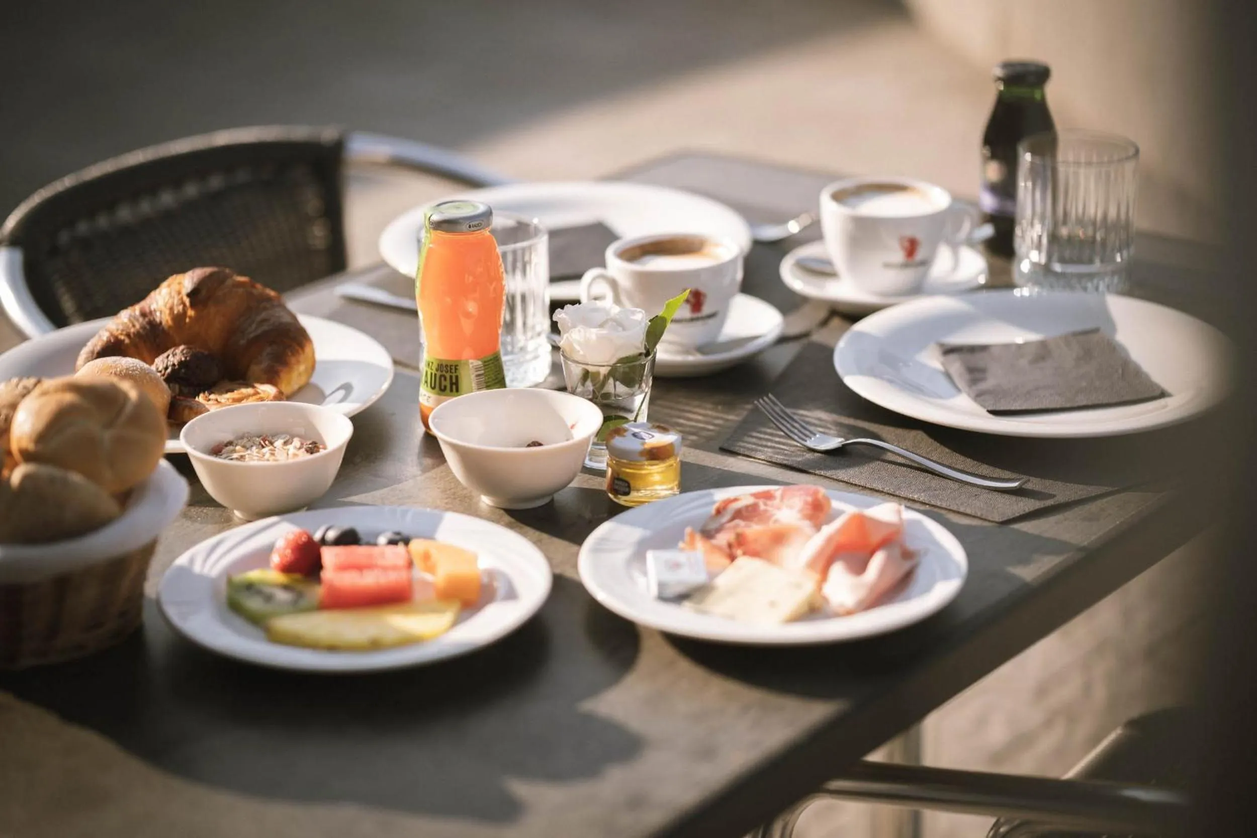 Breakfast in Haunold Homes