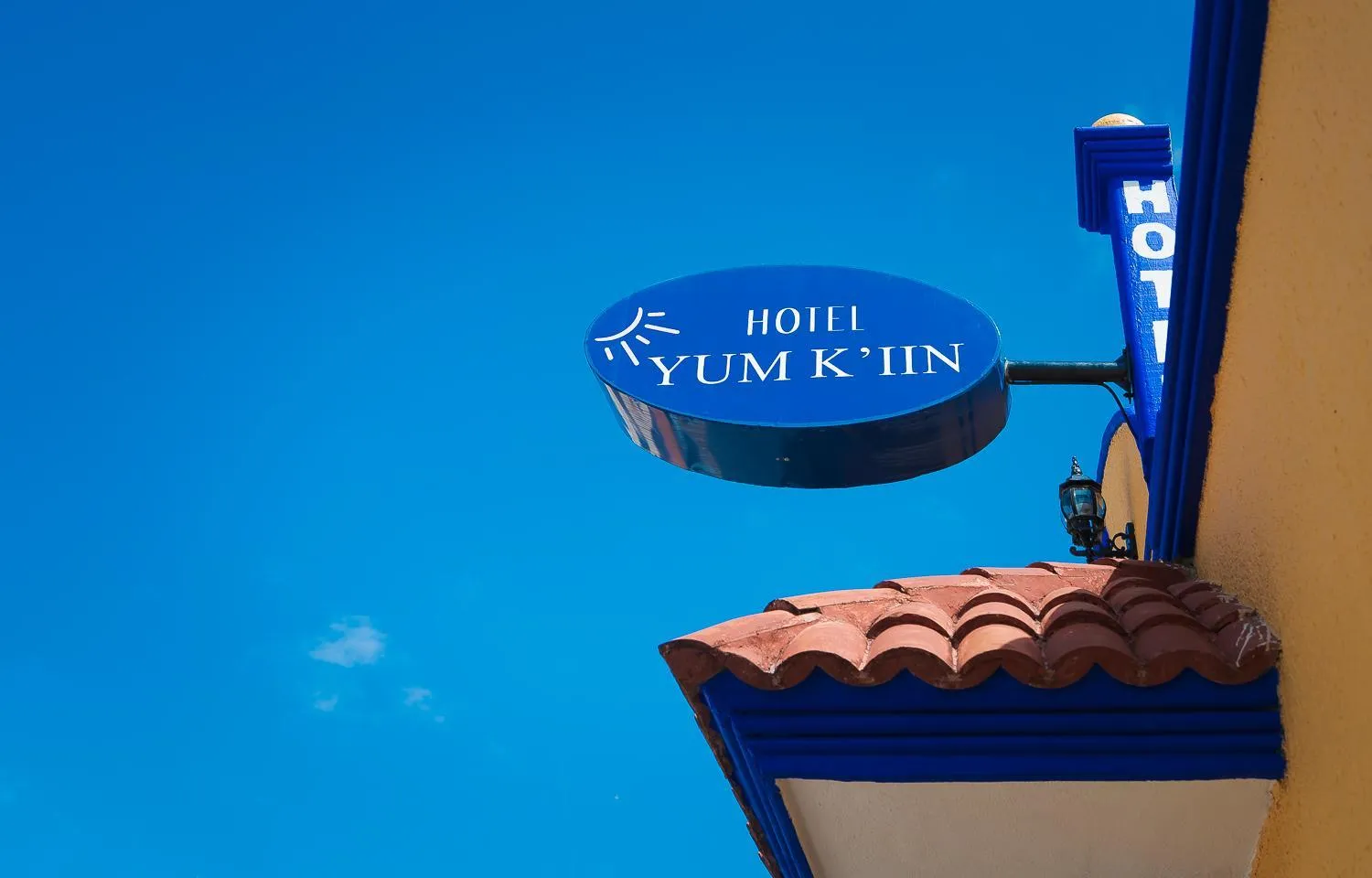 Property logo or sign in Hotel Yumkiin - Cerca Del Ferry y Terminal ADO