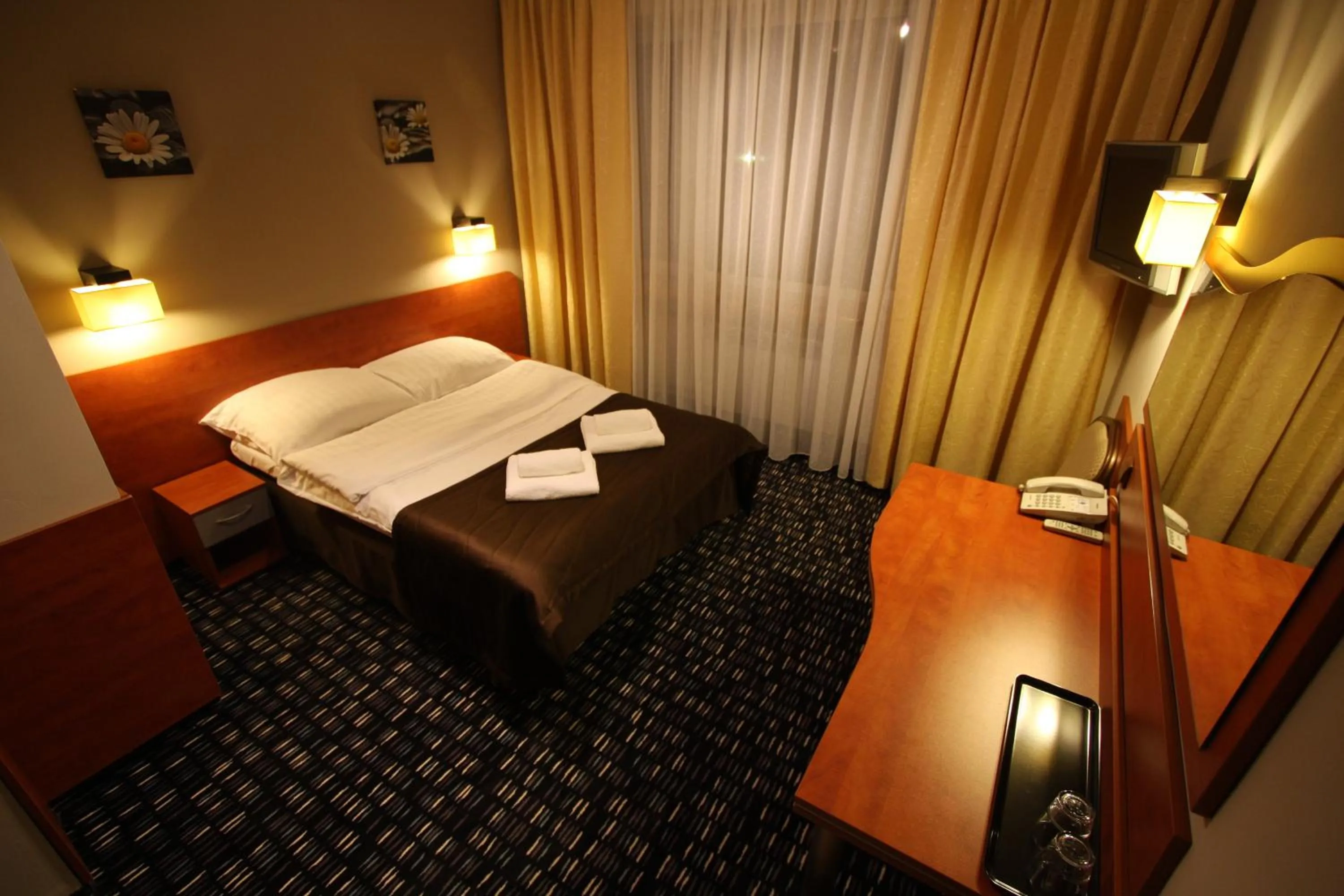 Standard Queen Room in Hotel Orion
