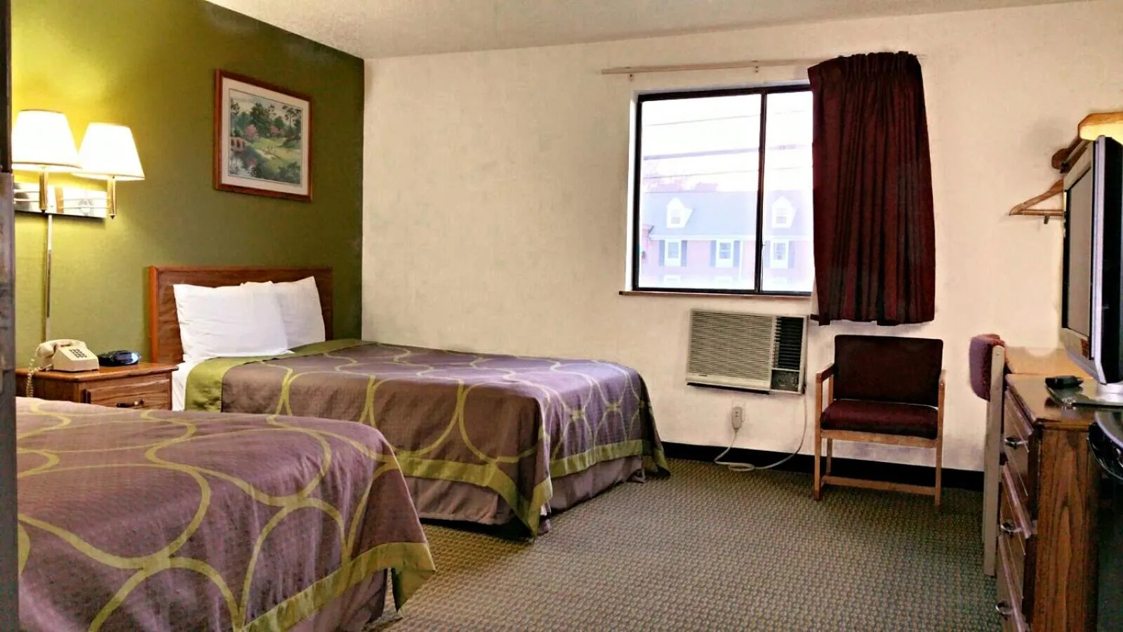 Photo of the whole room, Bed in Super 8 by Wyndham Richmond/Broad Street