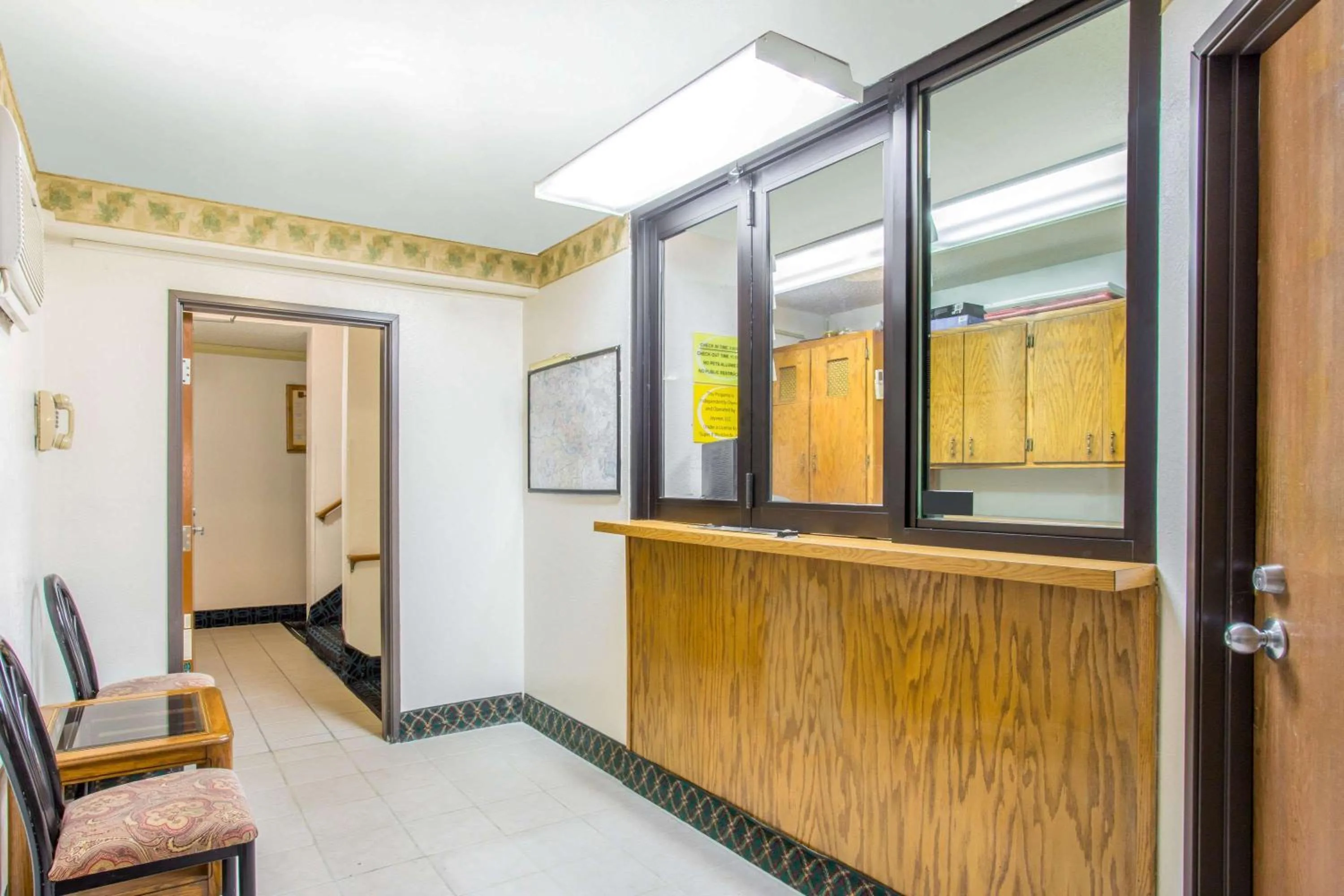 Lobby or reception in Super 8 by Wyndham Richmond/Broad Street