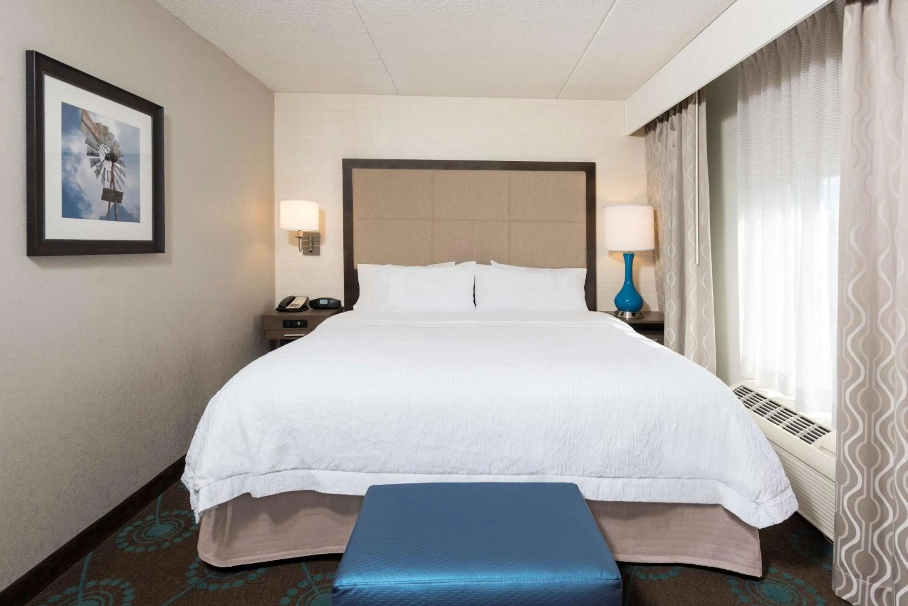 Bed in Hampton Inn Bloomington