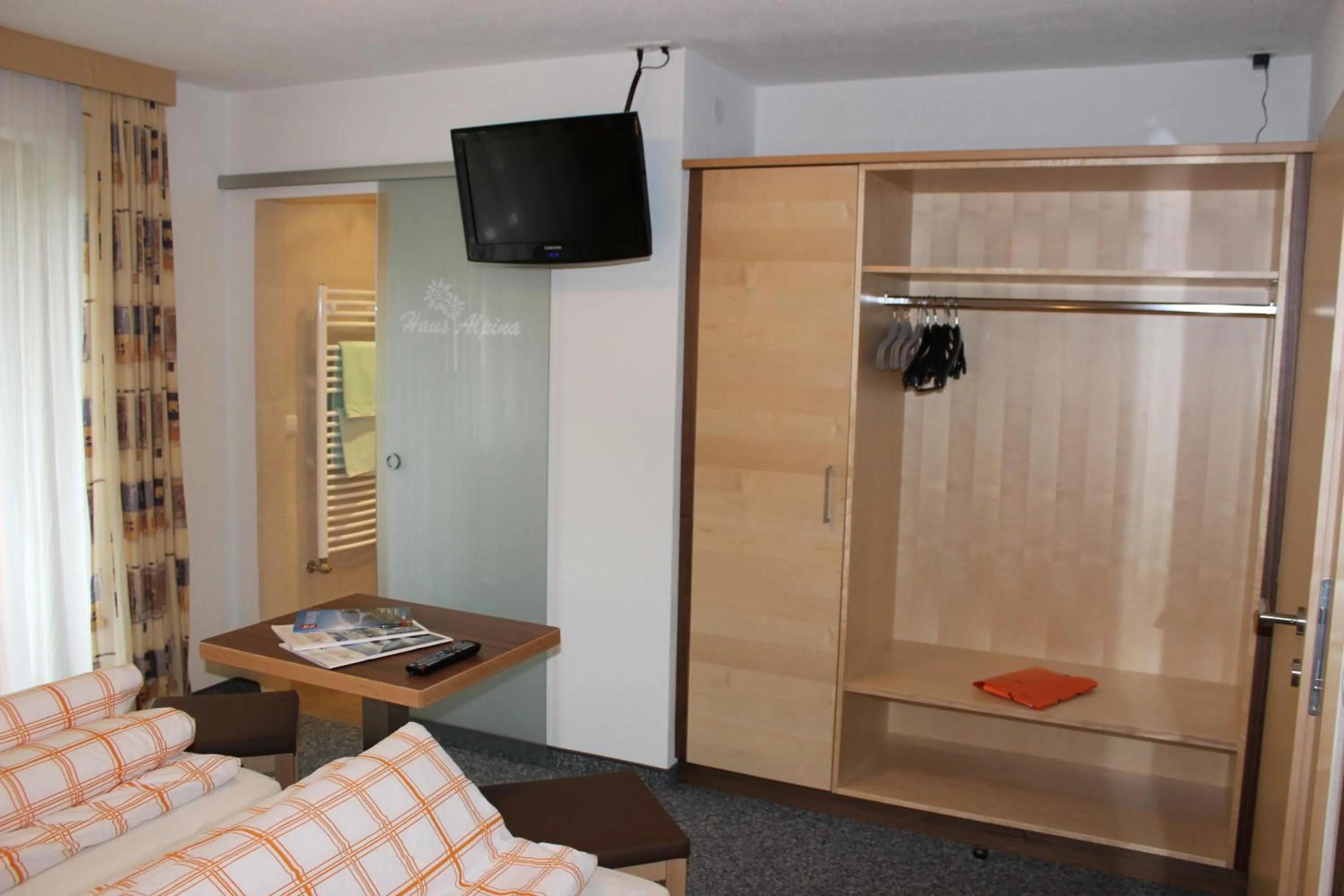 Bedroom, Bed in Haus Alpina & Landhaus Schöpf