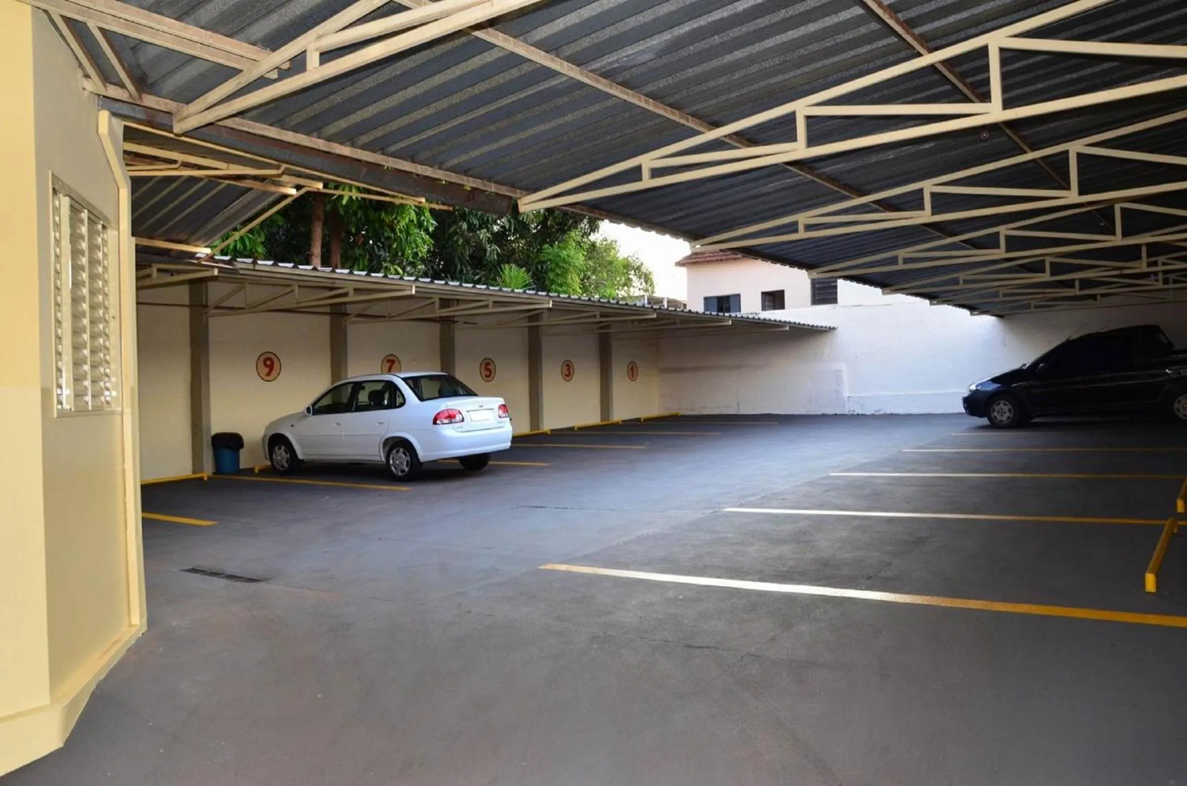 Parking in Hotel Casa Grande Orlândia SP