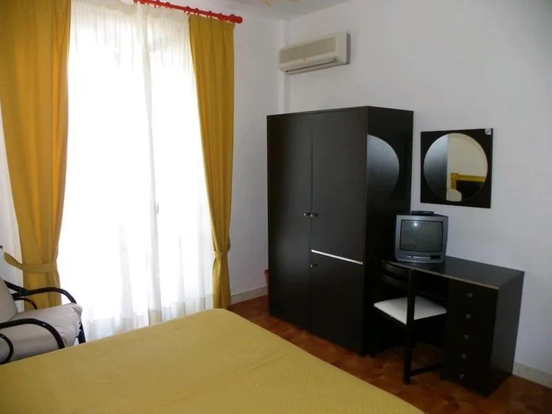 Photo of the whole room in Hotel La Playa