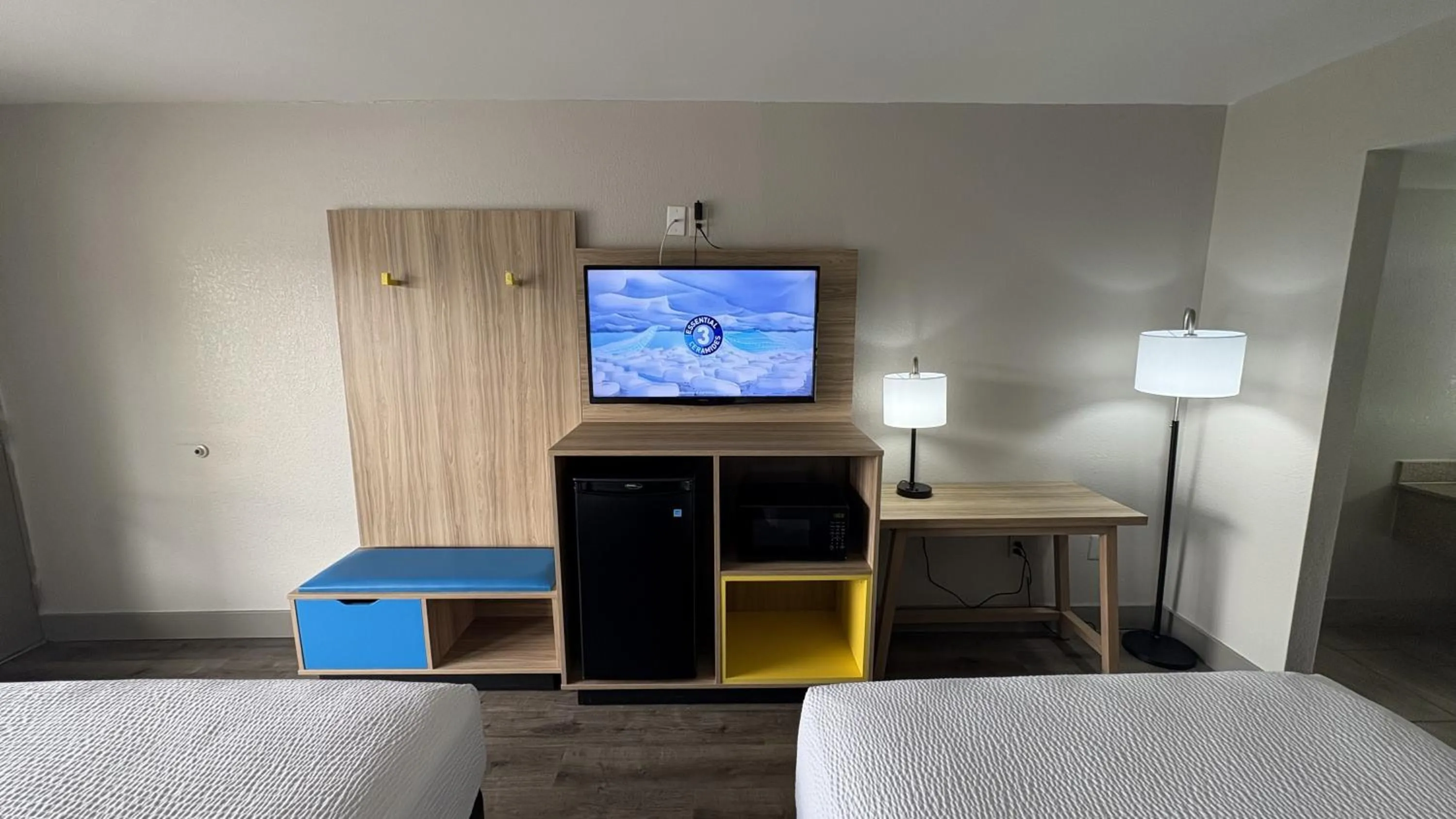 TV and multimedia, Bed in Days Inn by Wyndham Ruther Glen Kings Dominion Area