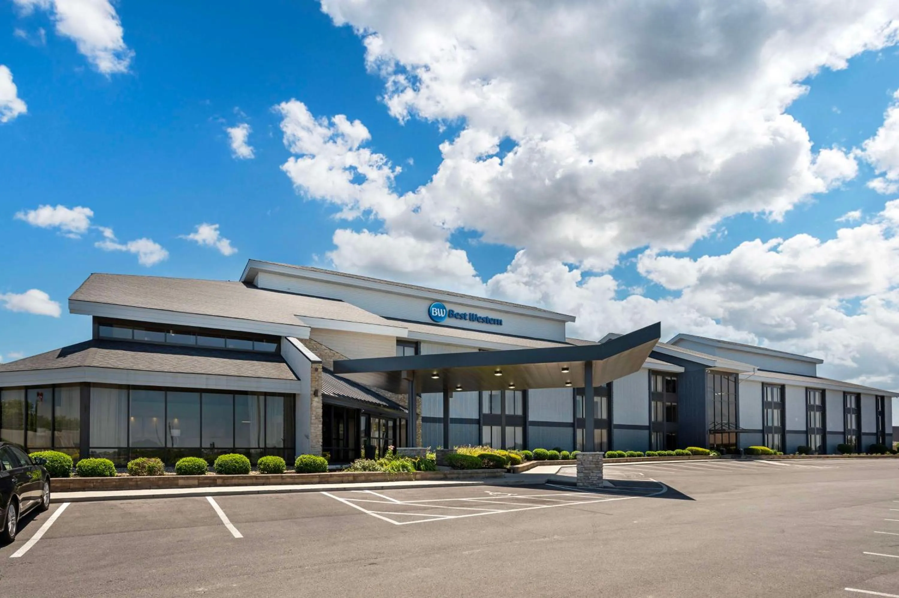 Property building in Best Western Ashbury Inn