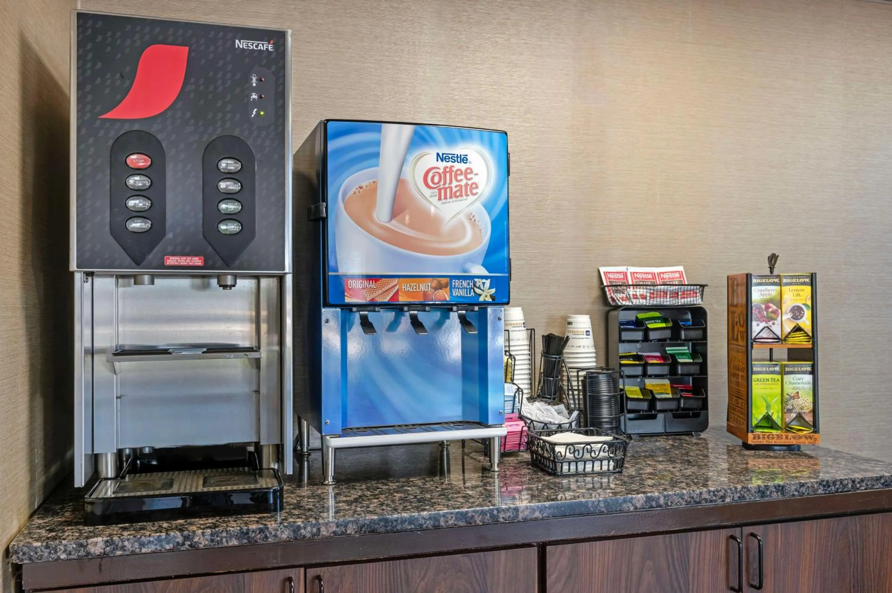 Coffee/tea facilities in Best Western Ashbury Inn