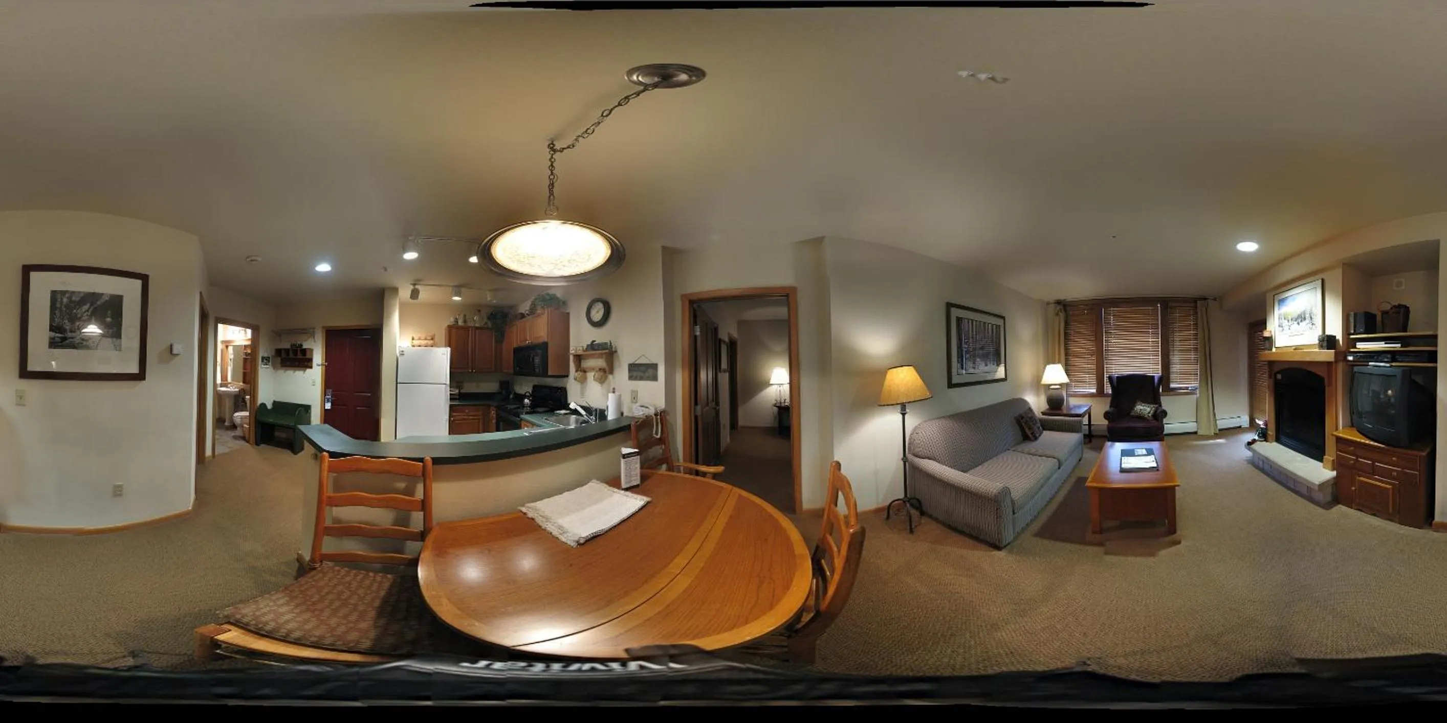 Dining area in Zephyr Mountain Lodge
