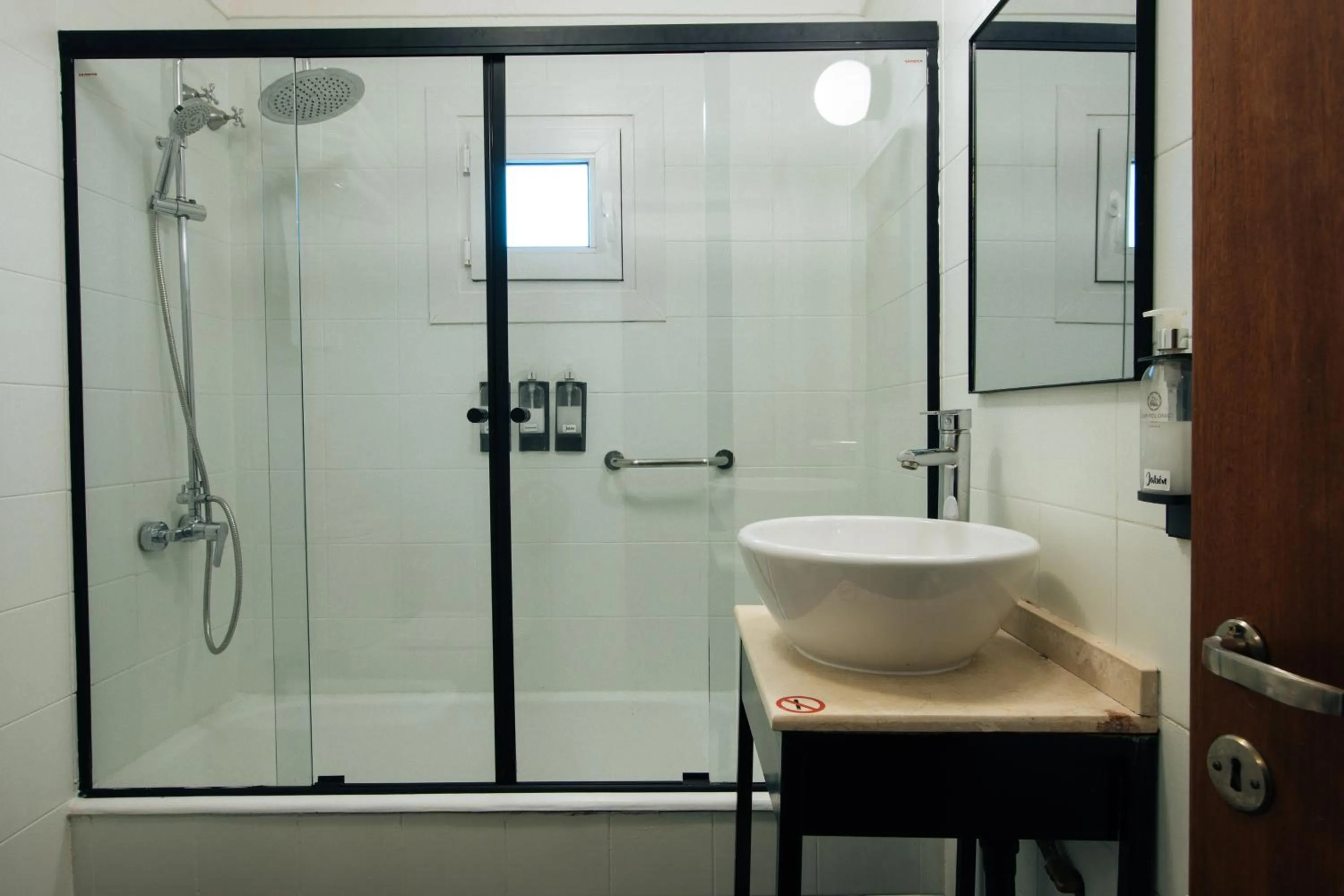 Shower in Hotel Cap Polonio