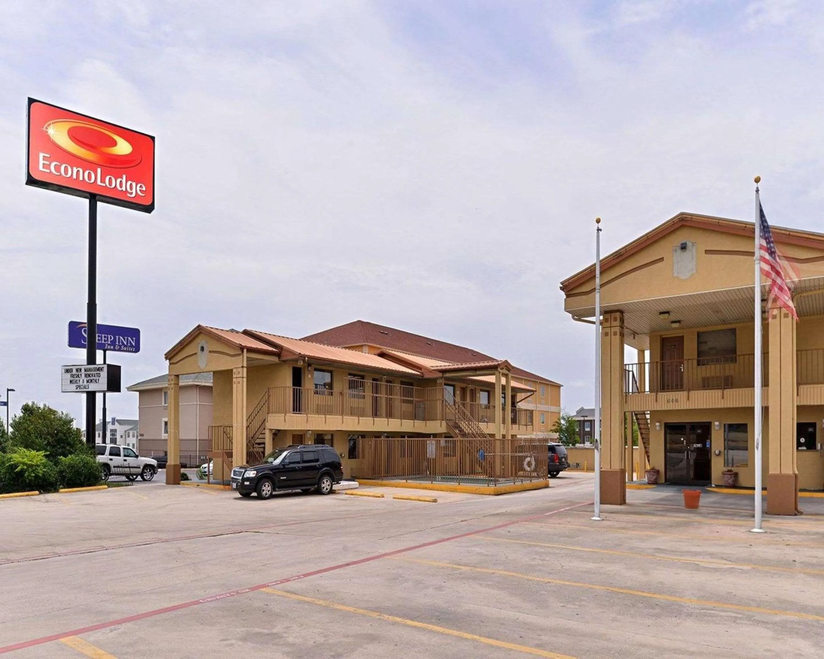 Property building in Econo Lodge