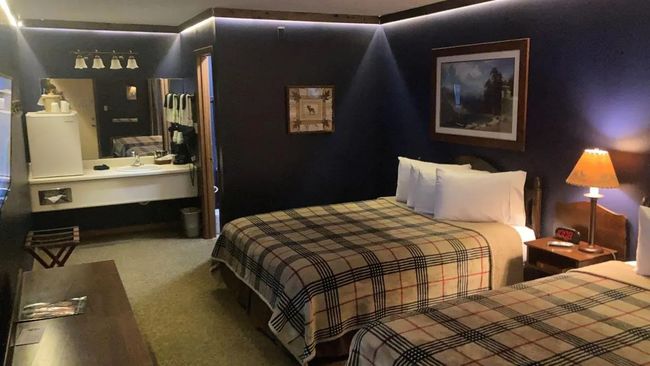 Bed in Country Mountain Inn