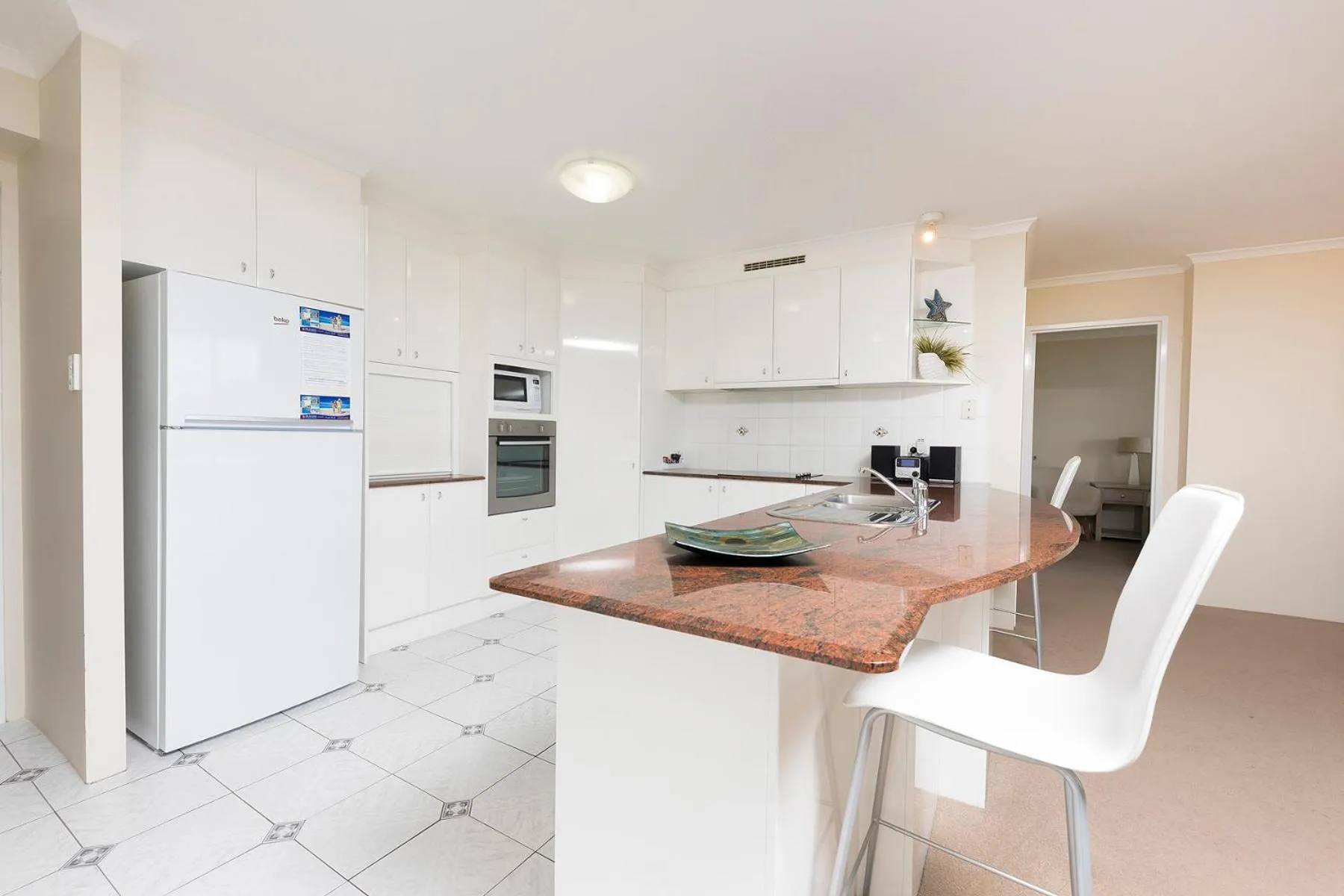 Kitchen or kitchenette in Beaches International