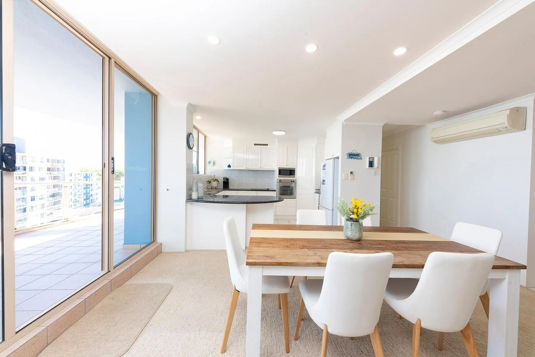 Kitchen or kitchenette in Beaches International