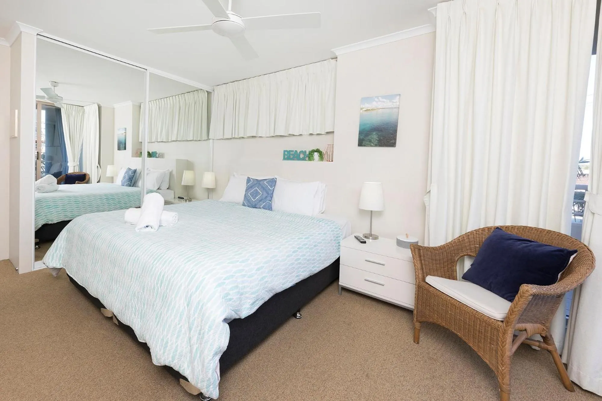 Bedroom, Bed in Beaches International