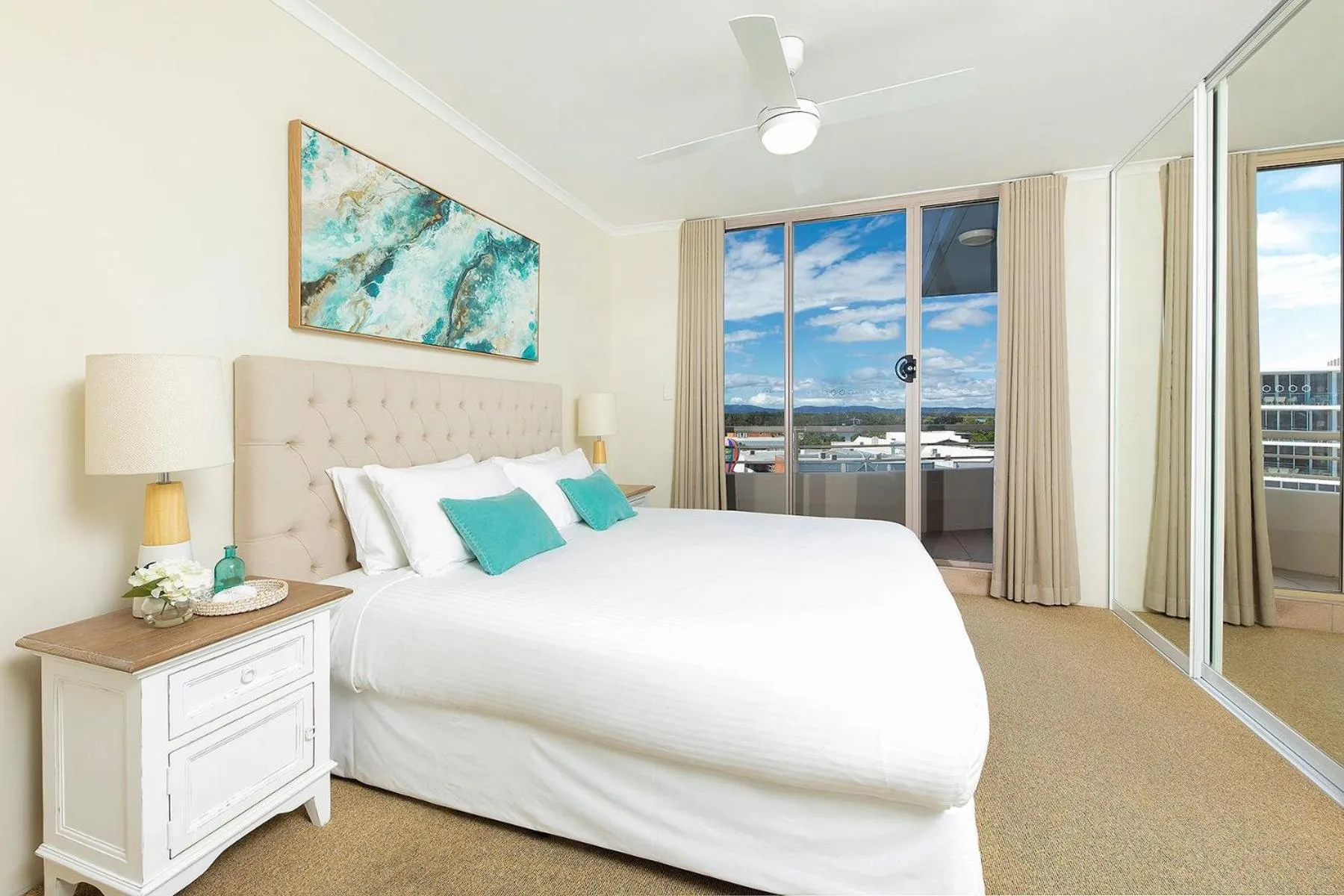 Bed in Beaches International