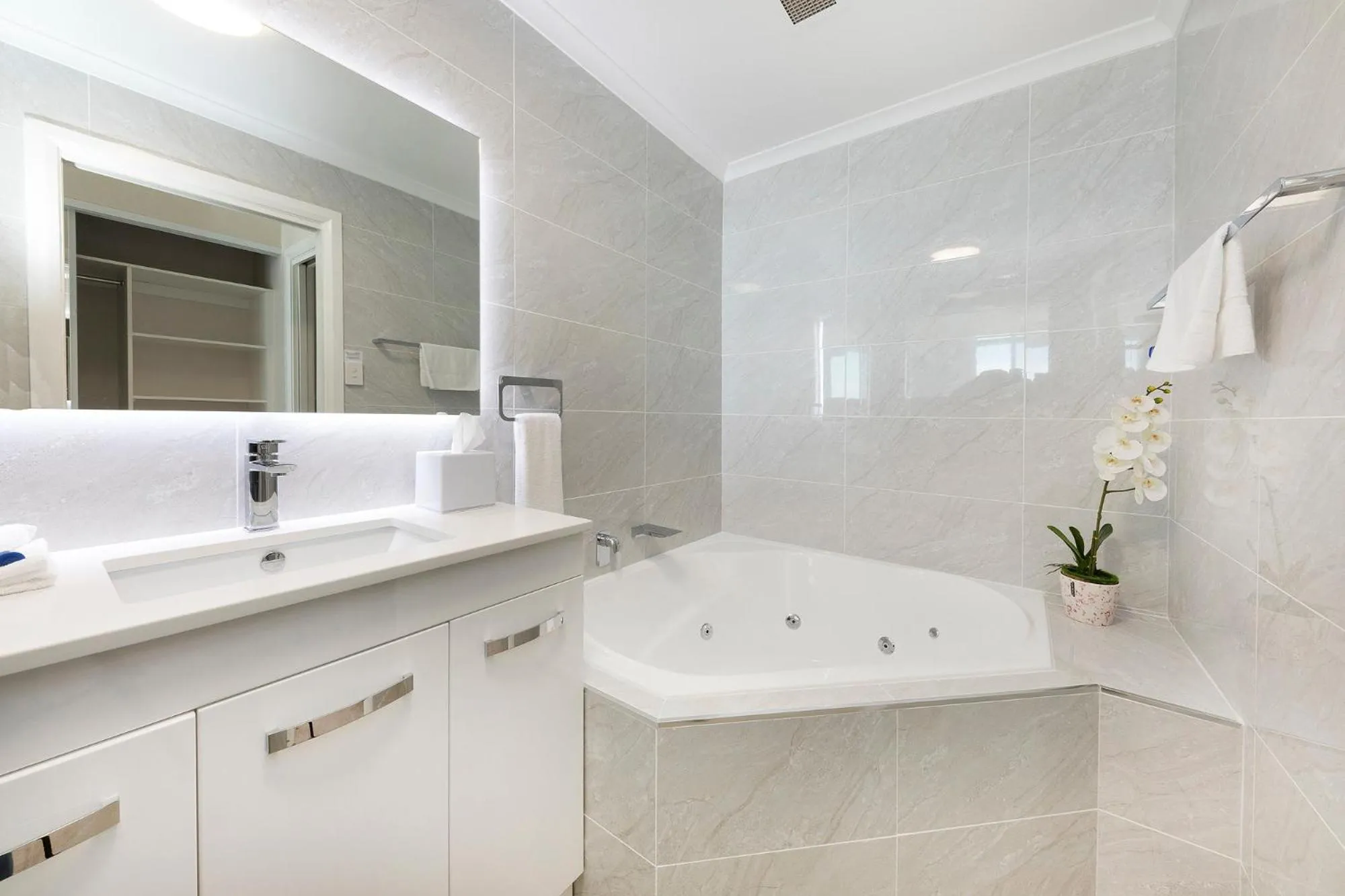 Bathroom in Beaches International