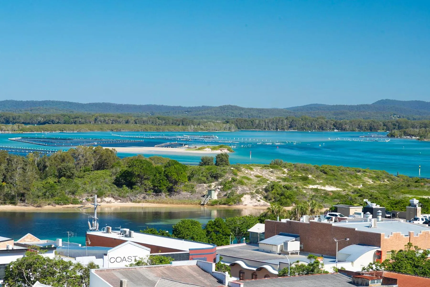 Lake view in Beaches International