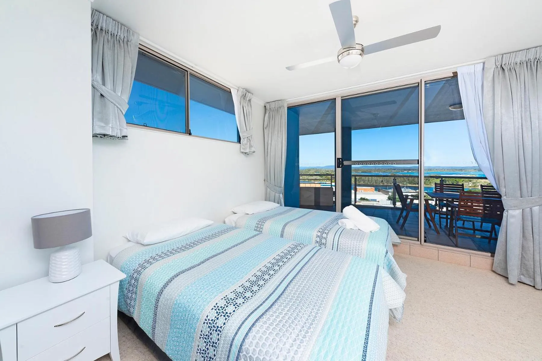 Bedroom, Bed in Beaches International