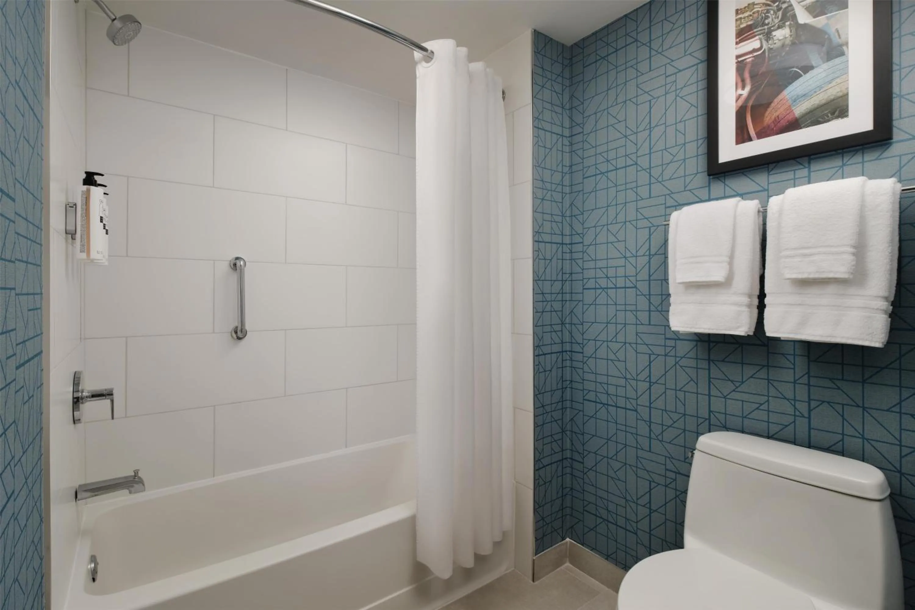 Bathroom in Homewood Suites by Hilton Daytona Beach Speedway-Airport