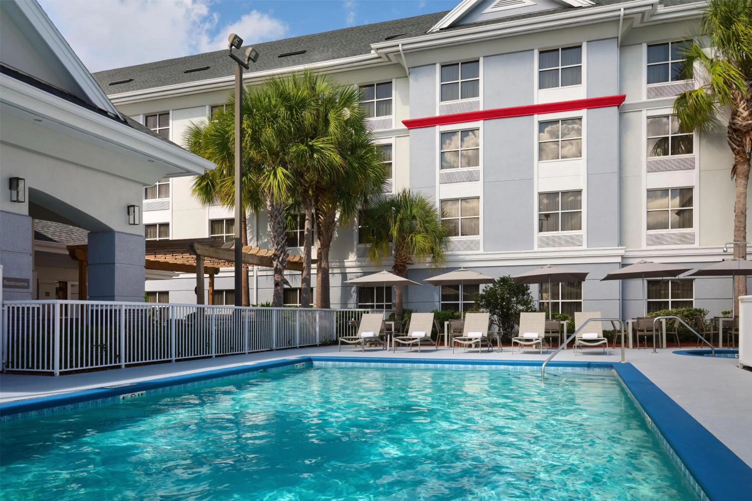 Pool view in Homewood Suites by Hilton Daytona Beach Speedway-Airport
