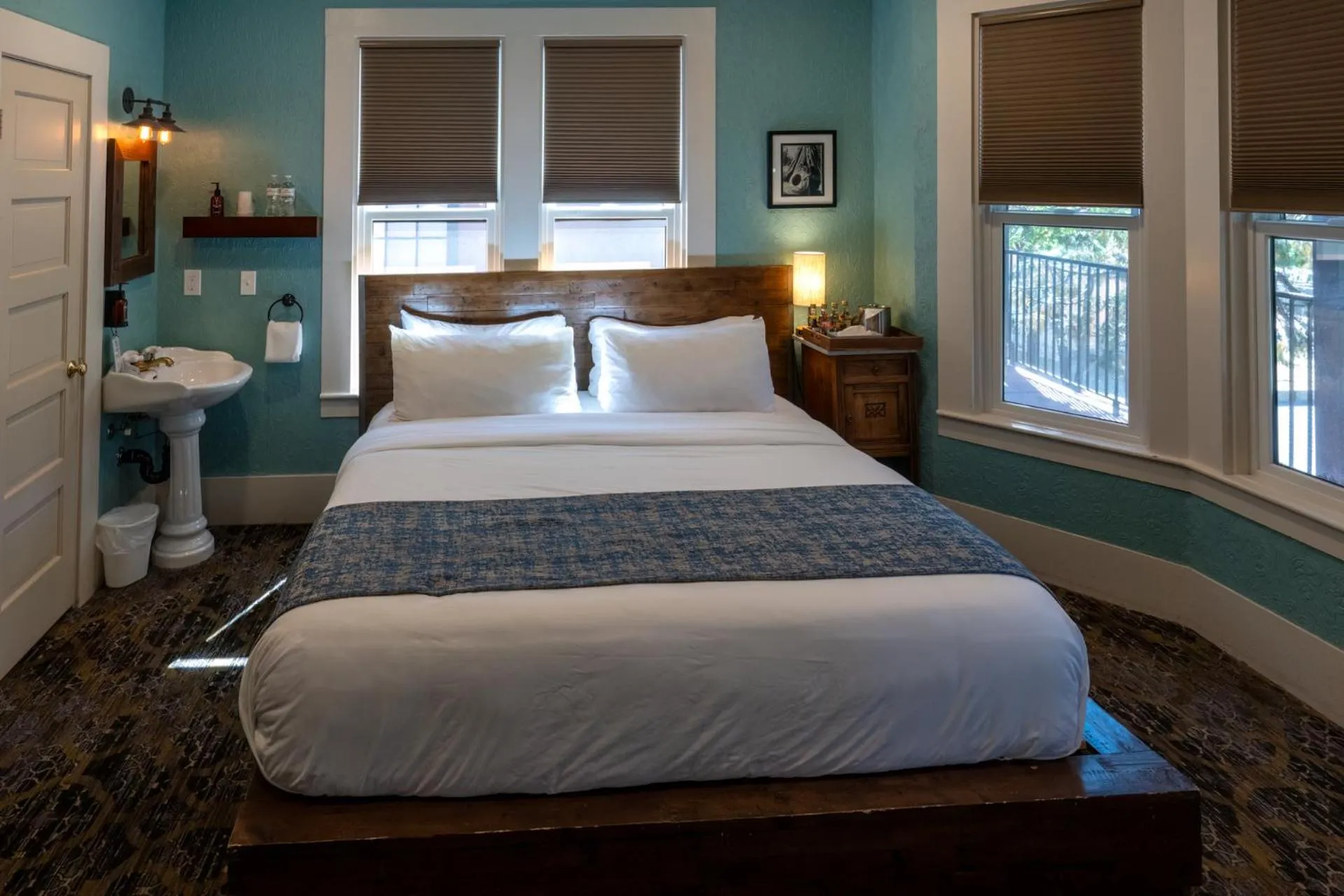 Bed in The Groveland Hotel