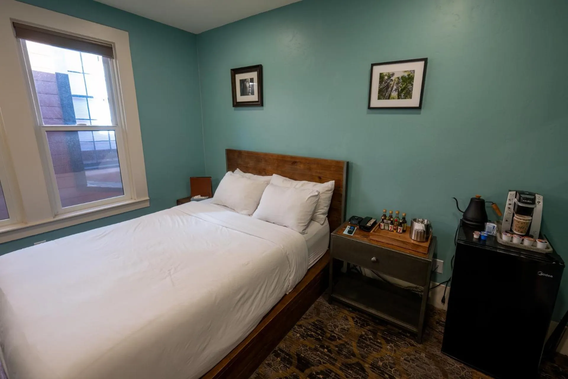 Bed in The Groveland Hotel