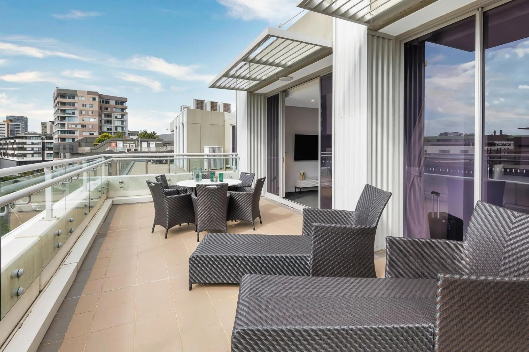 Balcony/Terrace in Meriton Suites Zetland