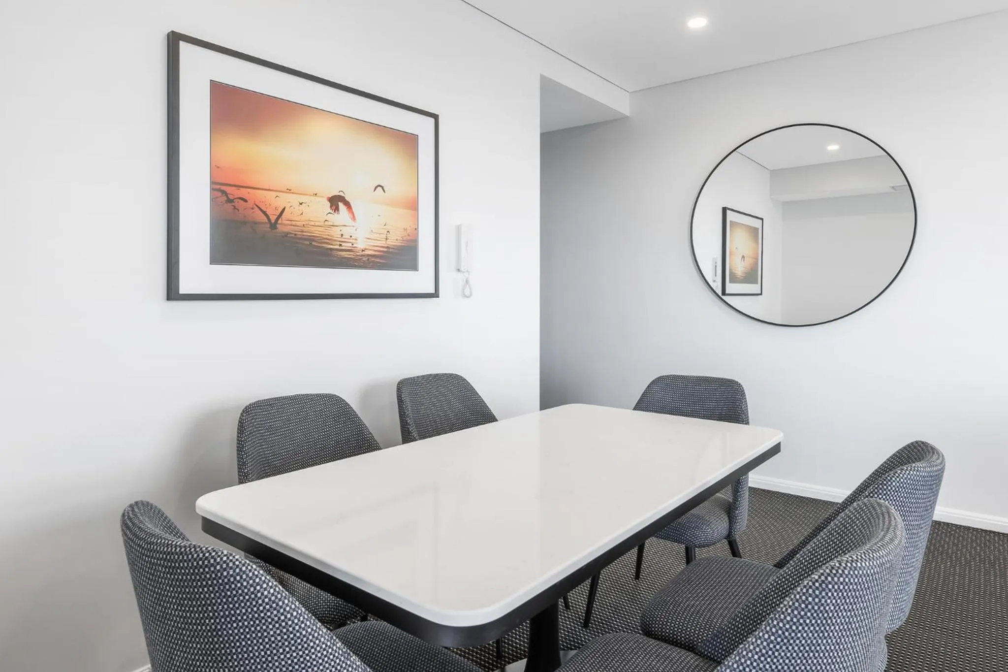 Dining area in Meriton Suites Zetland